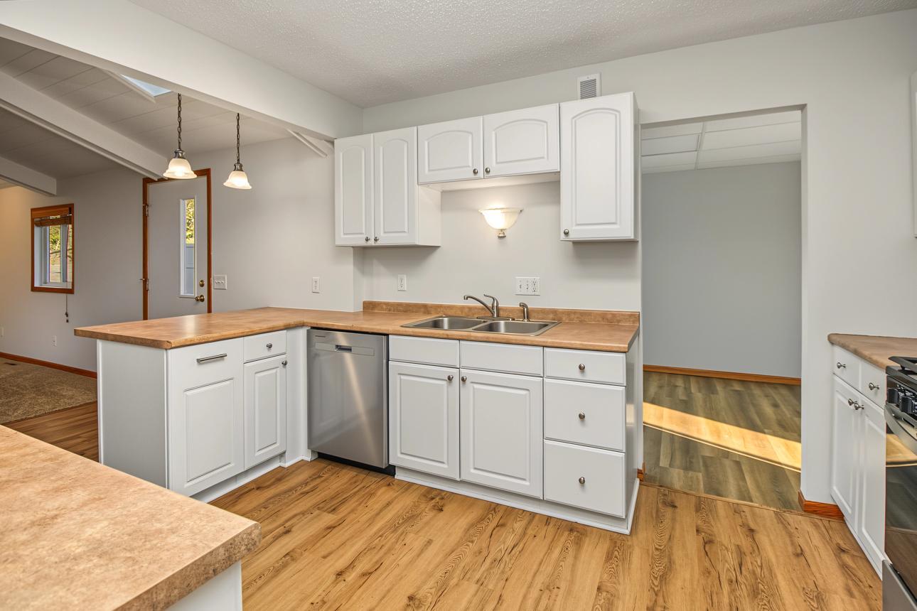 View of Residential Income at 1381 Easter Lane, Eagan MN 55123, Eagan (9 of 58) - Mike Wilen | Minnesota Team Real Estate