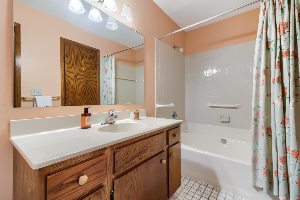 View of Residential at 5409 Pompano Drive, Minnetonka MN 55343, Minnetonka (23 of 26) - Mike Wilen | Minnesota Team Real Estate