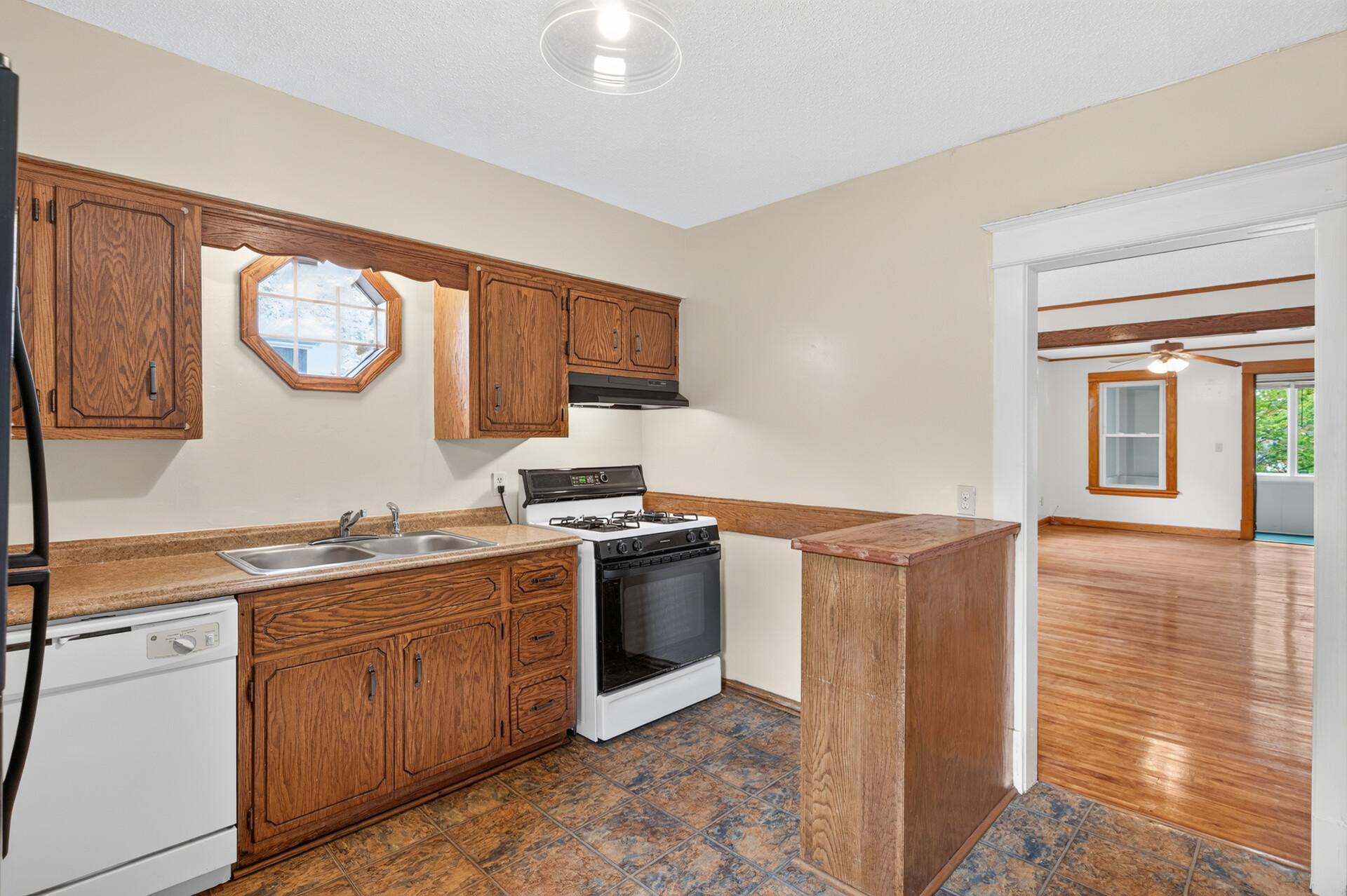 View of Residential Income at 2545 Fillmore Street, Minneapolis MN 55418, Minneapolis (28 of 51) - Mike Wilen | Minnesota Team Real Estate