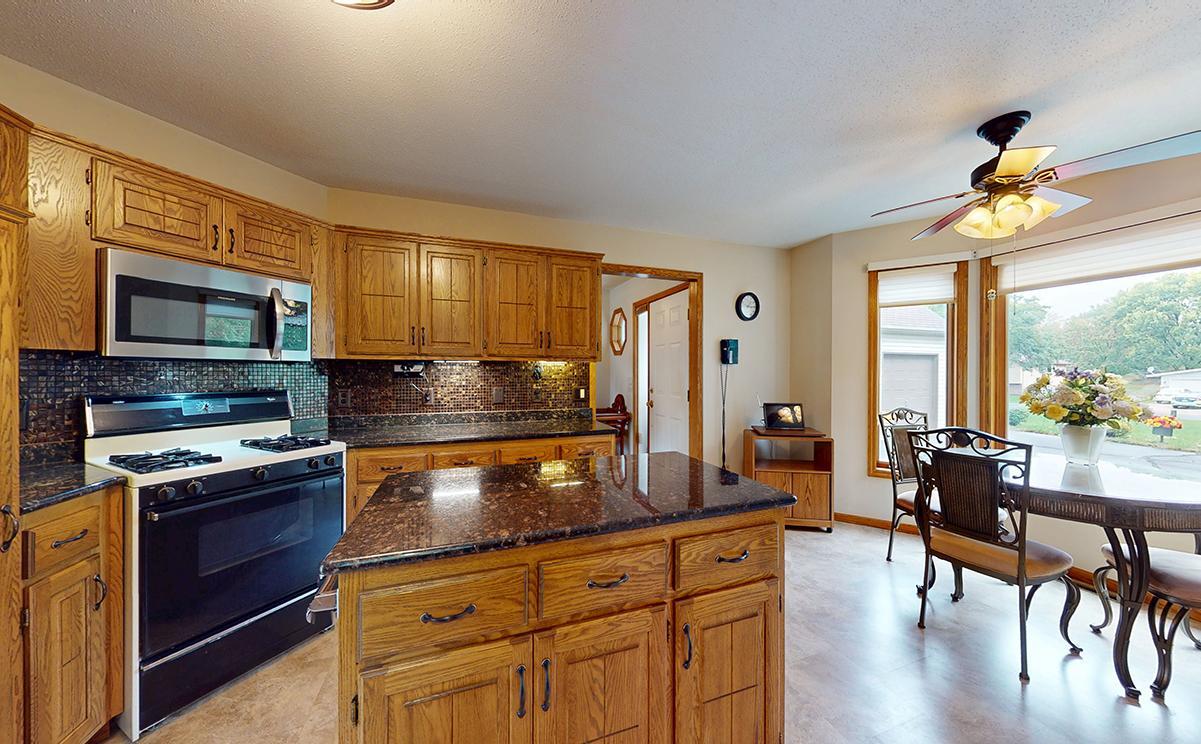 View of Residential at 1009 River Terrace Drive, Bloomington MN 55431, Bloomington (28 of 60) - Mike Wilen | Minnesota Team Real Estate