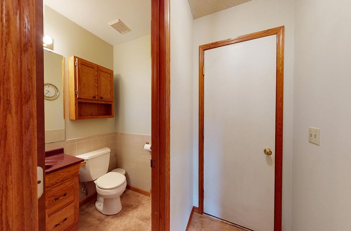 View of Residential at 1009 River Terrace Drive, Bloomington MN 55431, Bloomington (31 of 60) - Mike Wilen | Minnesota Team Real Estate