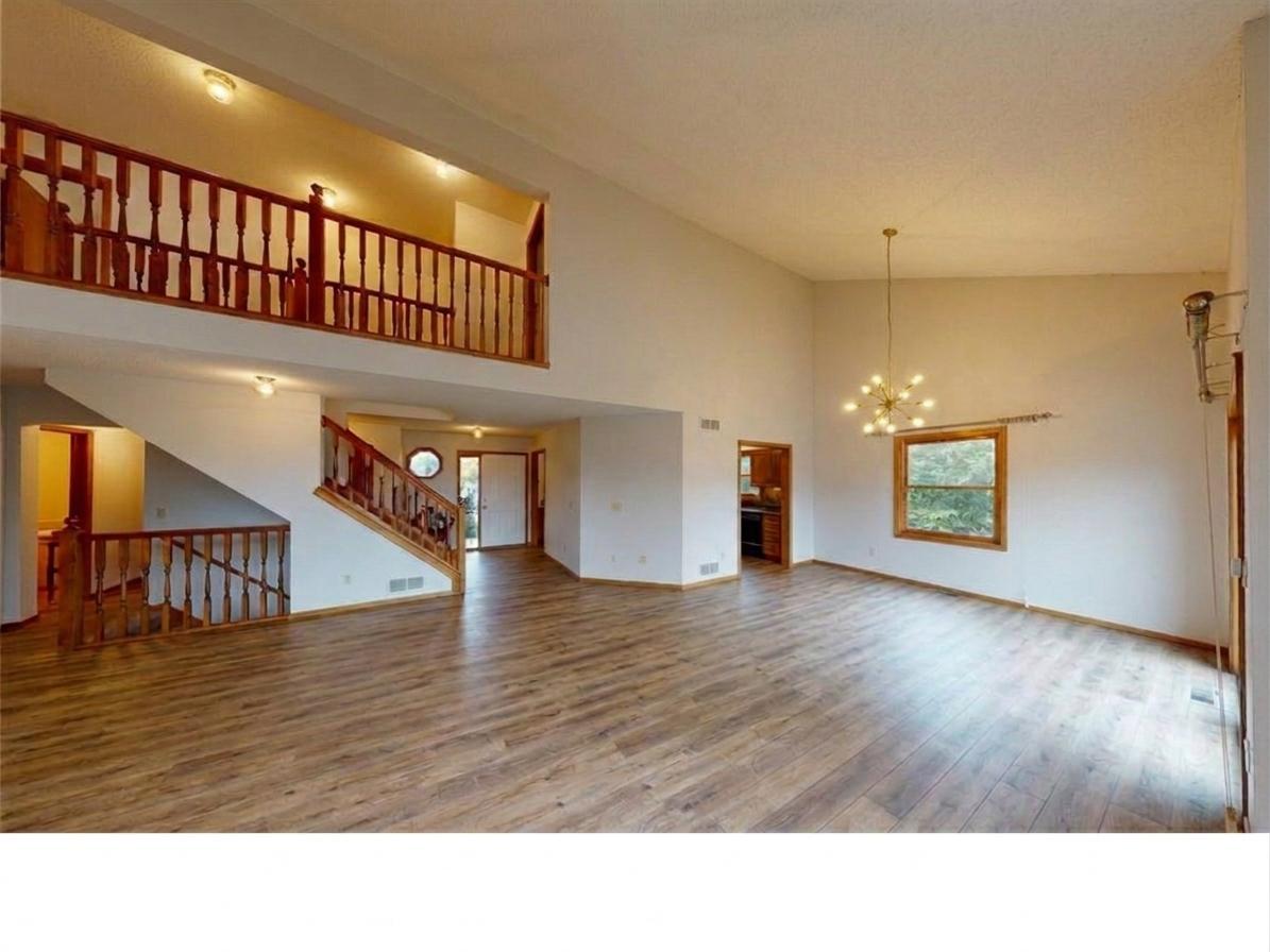 View of Residential at 1009 River Terrace Drive, Bloomington MN 55431, Bloomington (18 of 63) - Mike Wilen | Minnesota Team Real Estate