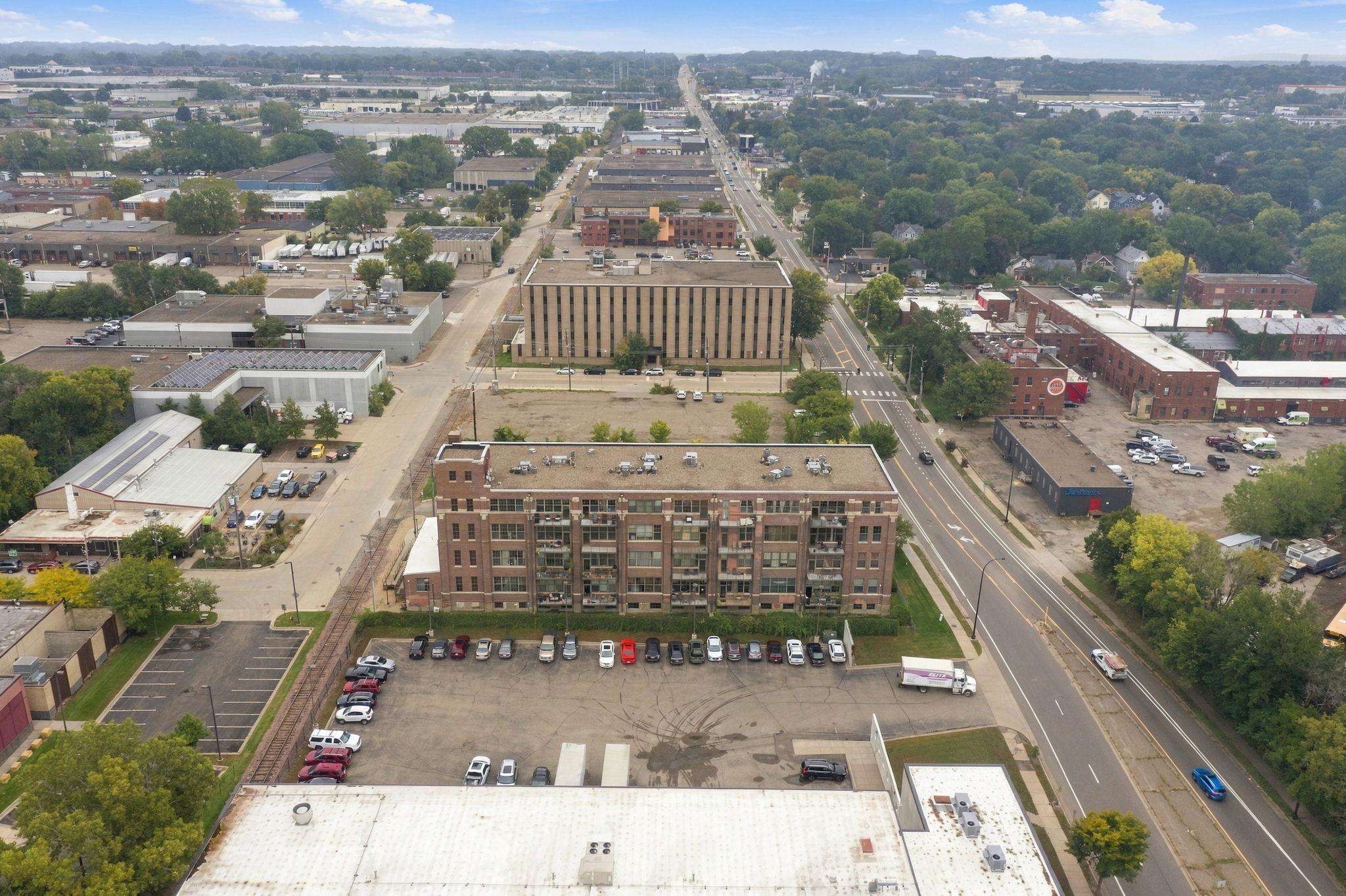 View of Residential at 1901 Hennepin Avenue #303, Minneapolis MN 55413, Minneapolis (20 of 23) - Mike Wilen | Minnesota Team Real Estate