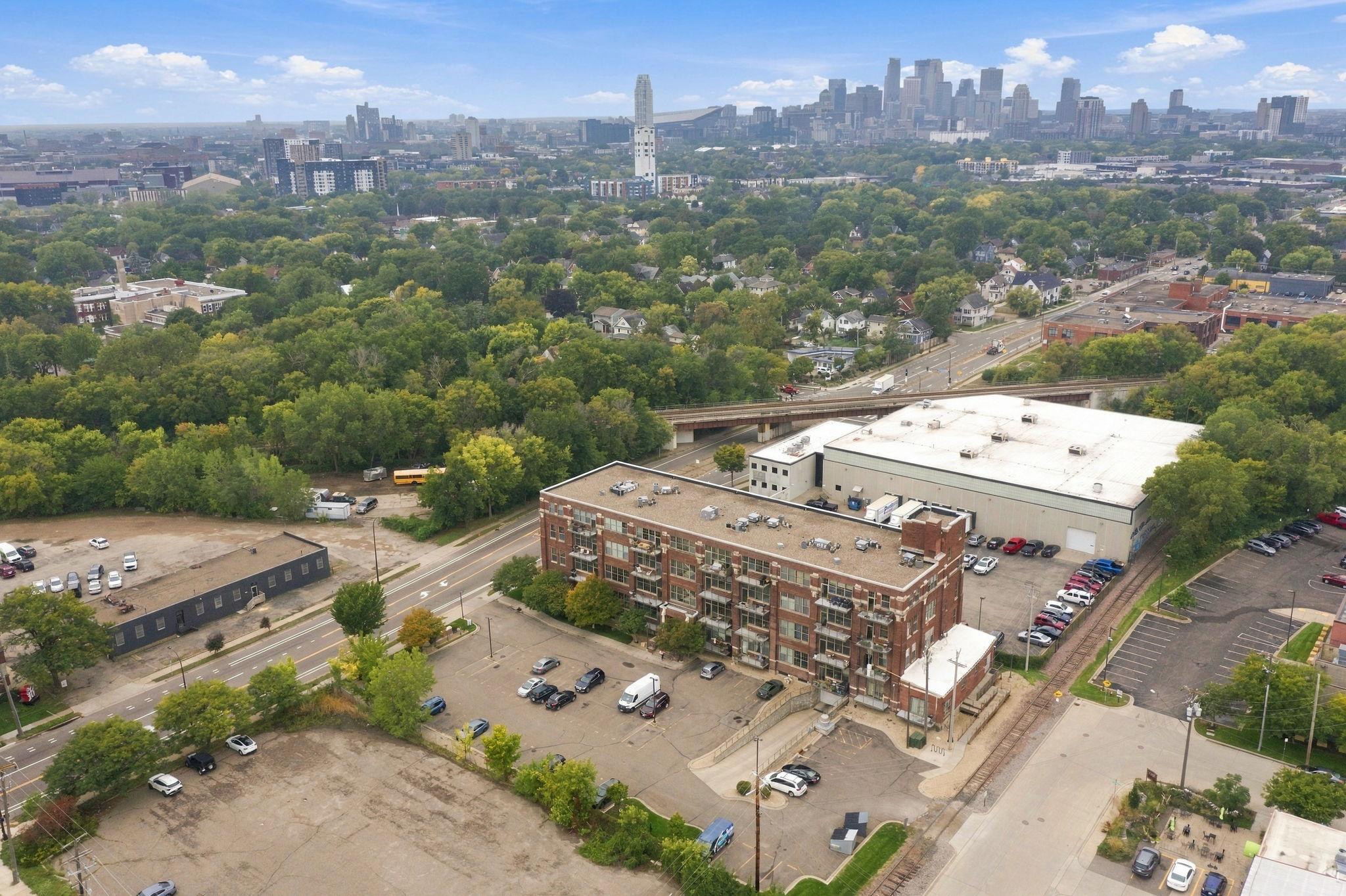 View of Residential at 1901 Hennepin Avenue #303, Minneapolis MN 55413, Minneapolis (19 of 23) - Mike Wilen | Minnesota Team Real Estate