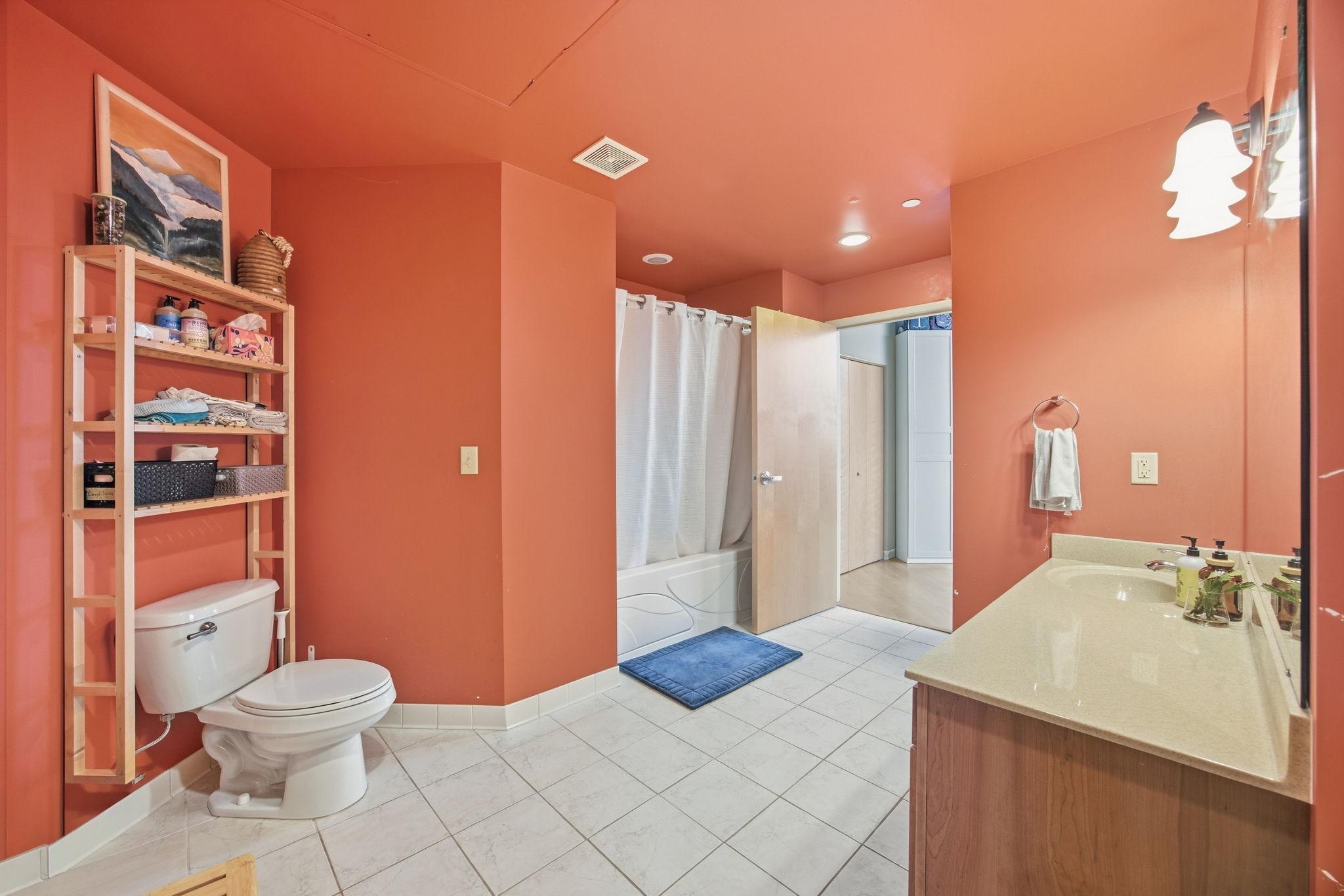 View of Residential at 1901 Hennepin Avenue #303, Minneapolis MN 55413, Minneapolis (17 of 23) - Mike Wilen | Minnesota Team Real Estate