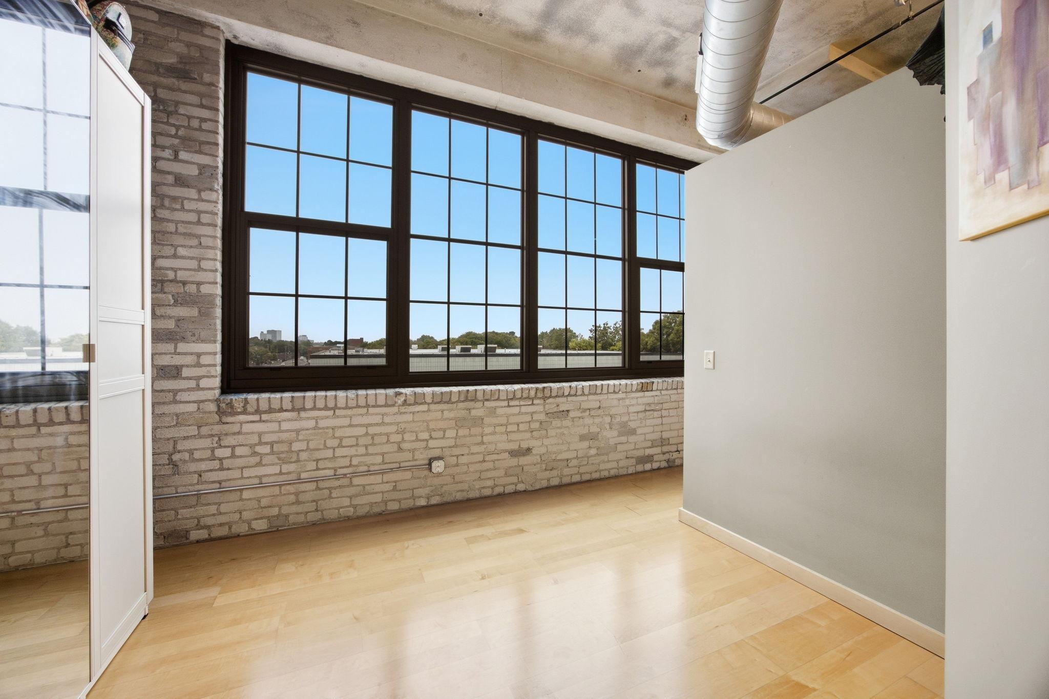 View of Residential at 1901 Hennepin Avenue #303, Minneapolis MN 55413, Minneapolis (14 of 23) - Mike Wilen | Minnesota Team Real Estate