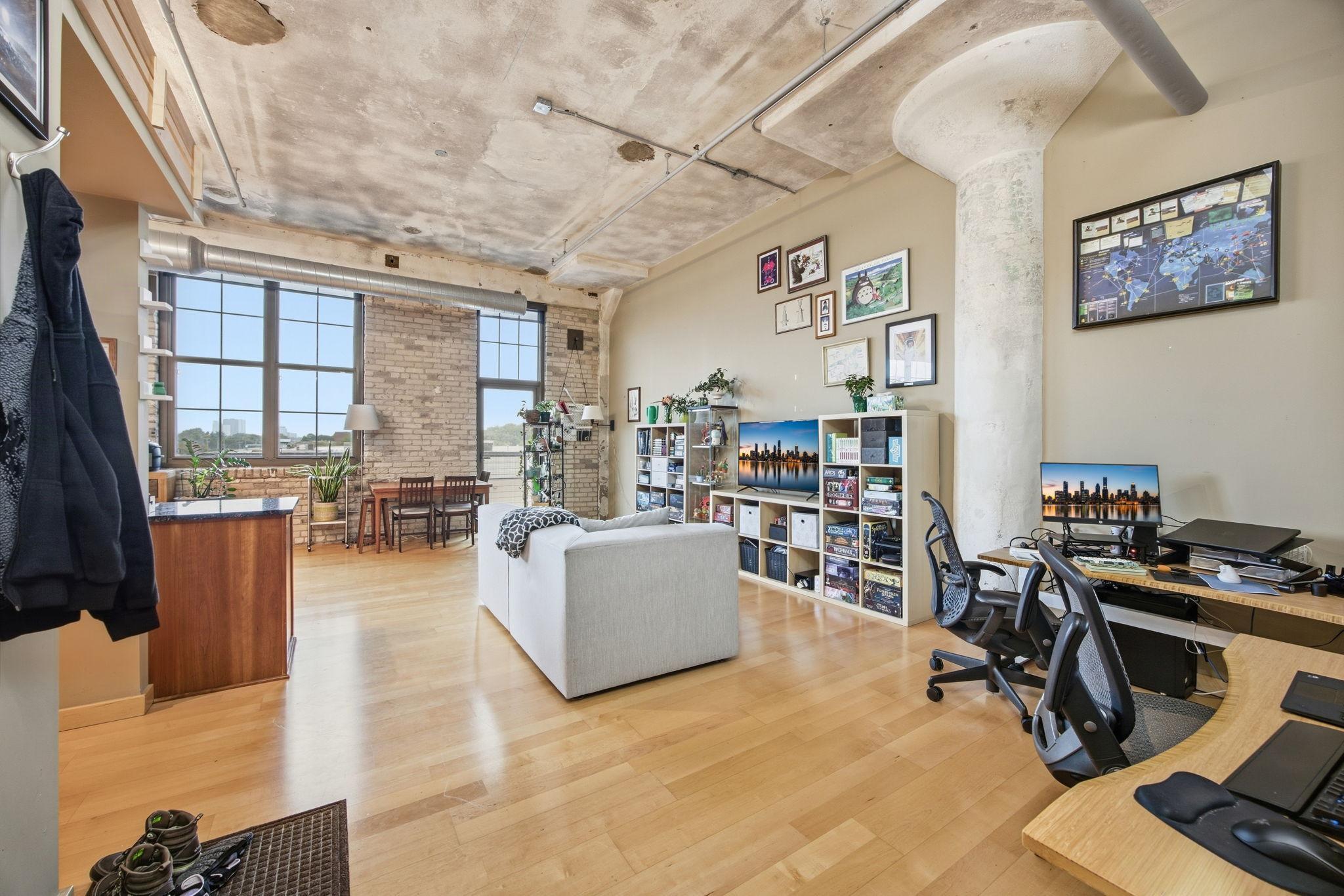 View of Residential at 1901 Hennepin Avenue #303, Minneapolis MN 55413, Minneapolis (5 of 23) - Mike Wilen | Minnesota Team Real Estate