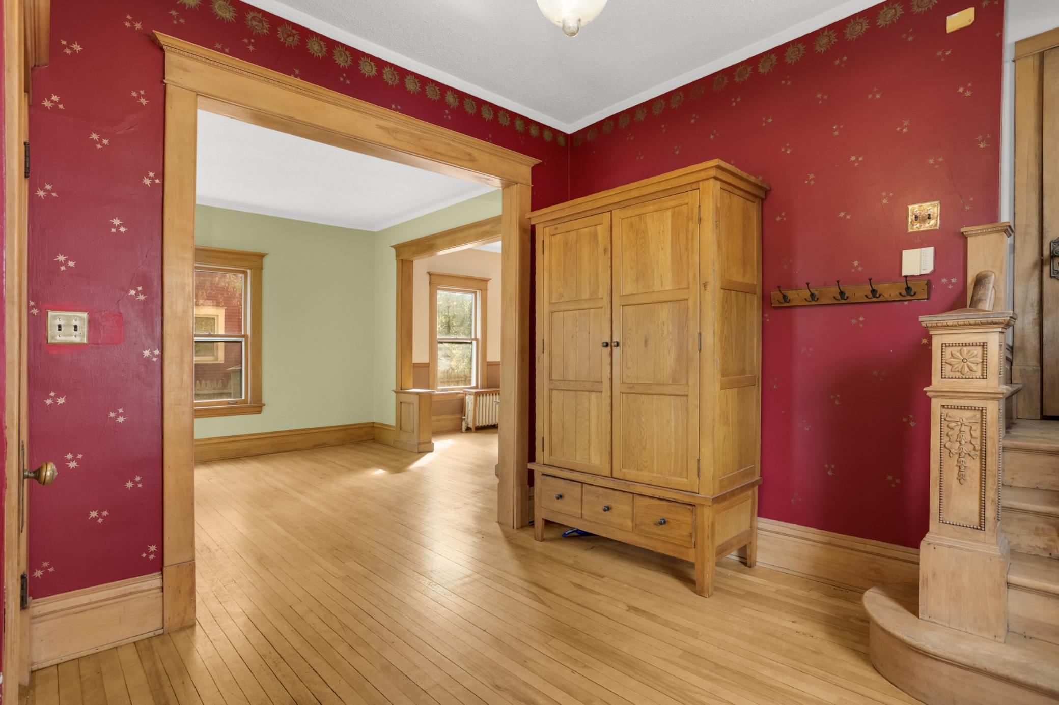 View of Residential at 207 34th Street, Minneapolis MN 55408, Minneapolis (5 of 56) - Mike Wilen | Minnesota Team Real Estate