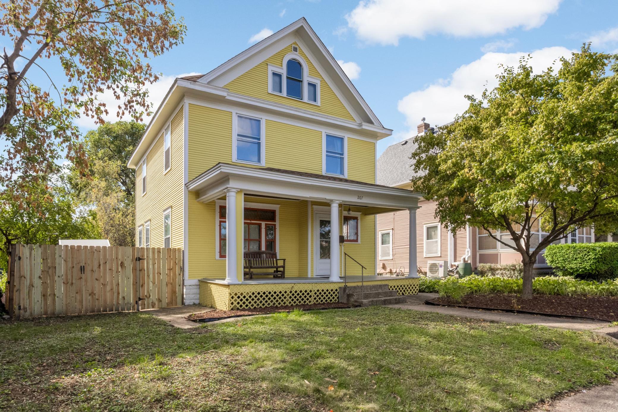 View of Single Family at 207 34th Street, Minneapolis - Mike Wilen | Minnesota Team Real Estate