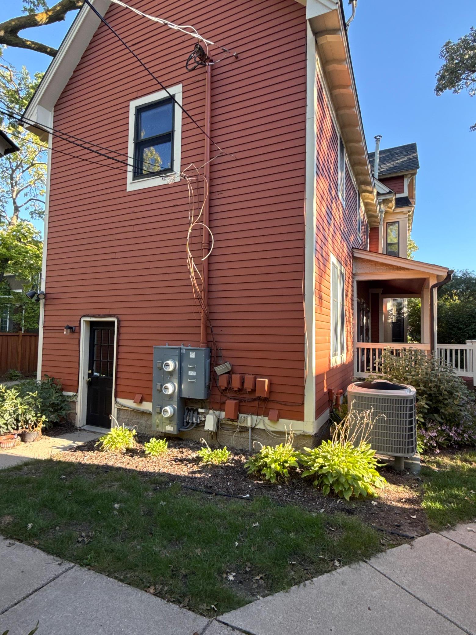 View of Residential at 612 5th Street, Minneapolis MN 55414, Minneapolis (14 of 16) - Mike Wilen | Minnesota Team Real Estate