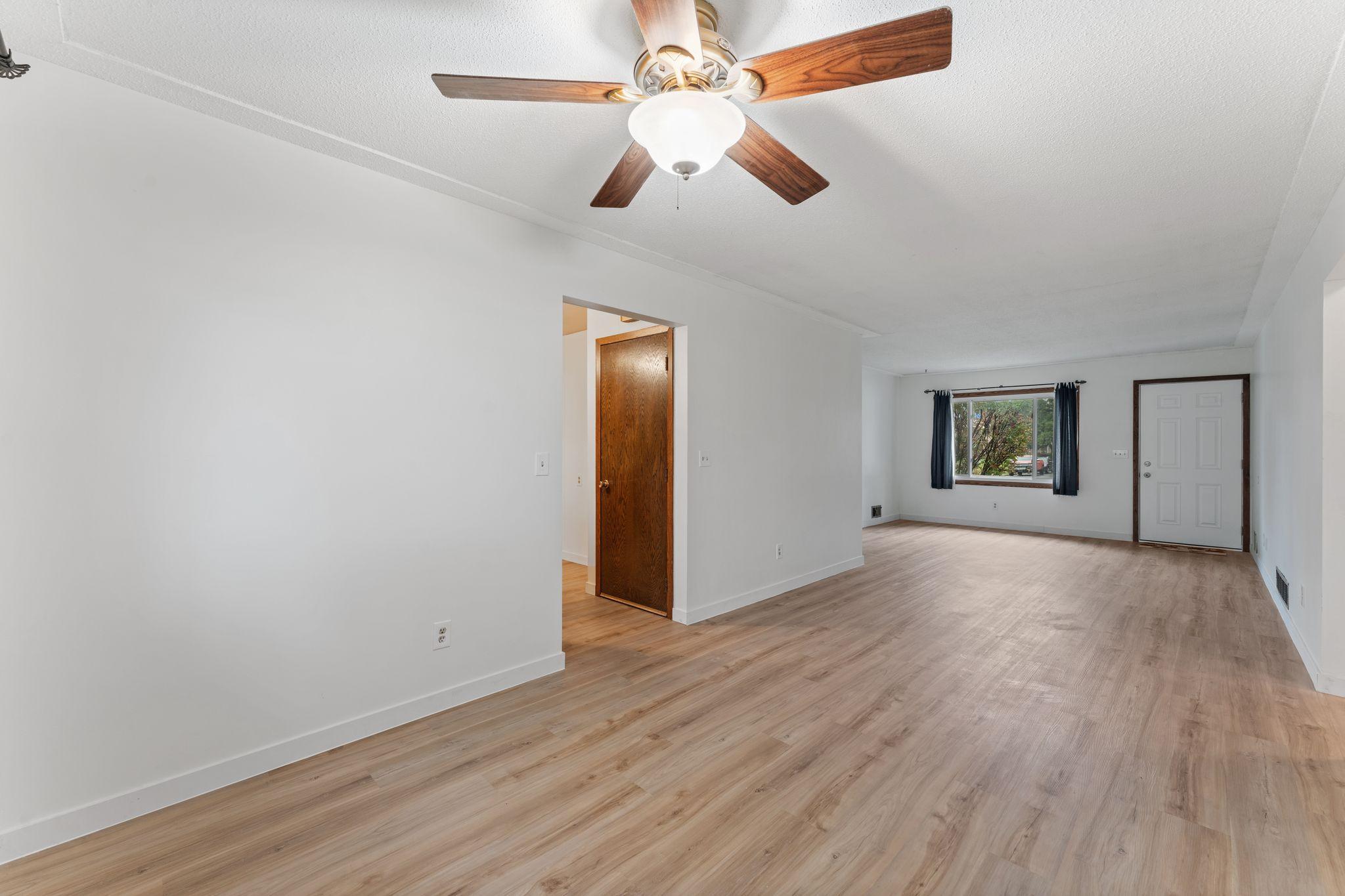View of Residential Income at 441 Skillman Avenue, Maplewood MN 55117, Maplewood (15 of 30) - Mike Wilen | Minnesota Team Real Estate