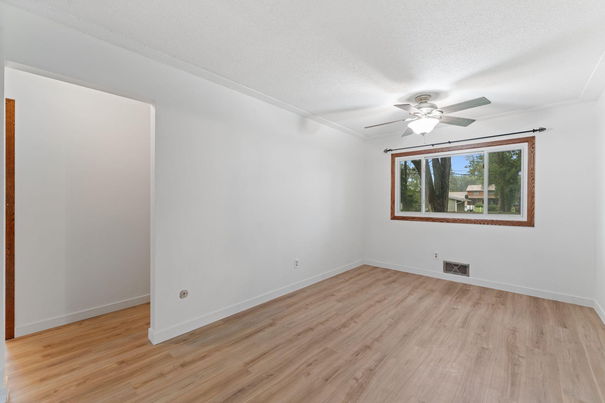 View of Residential Income at 441 Skillman Avenue, Maplewood MN 55117, Maplewood (13 of 30) - Mike Wilen | Minnesota Team Real Estate