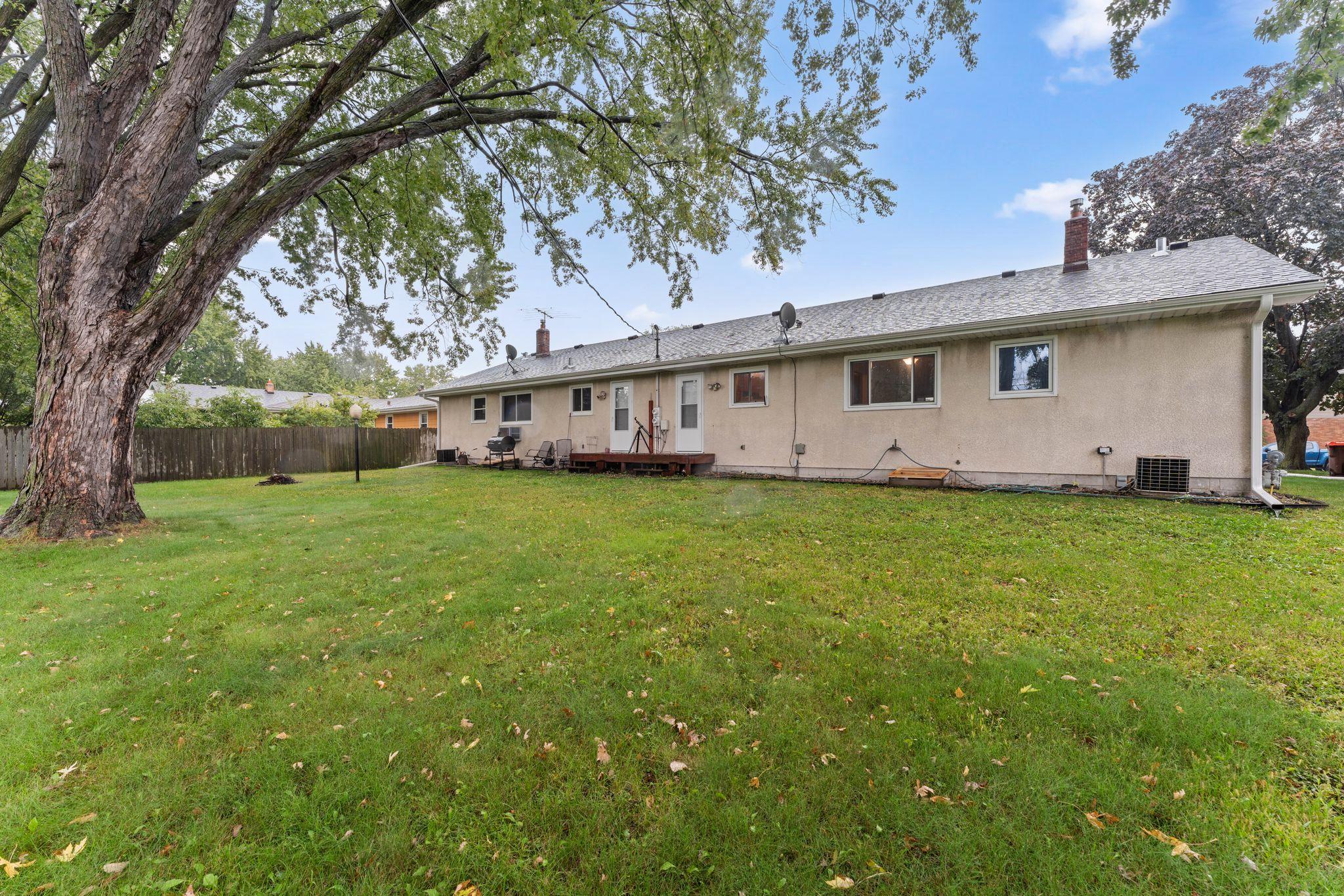 View of Residential Income at 441 Skillman Avenue, Maplewood MN 55117, Maplewood (7 of 30) - Mike Wilen | Minnesota Team Real Estate