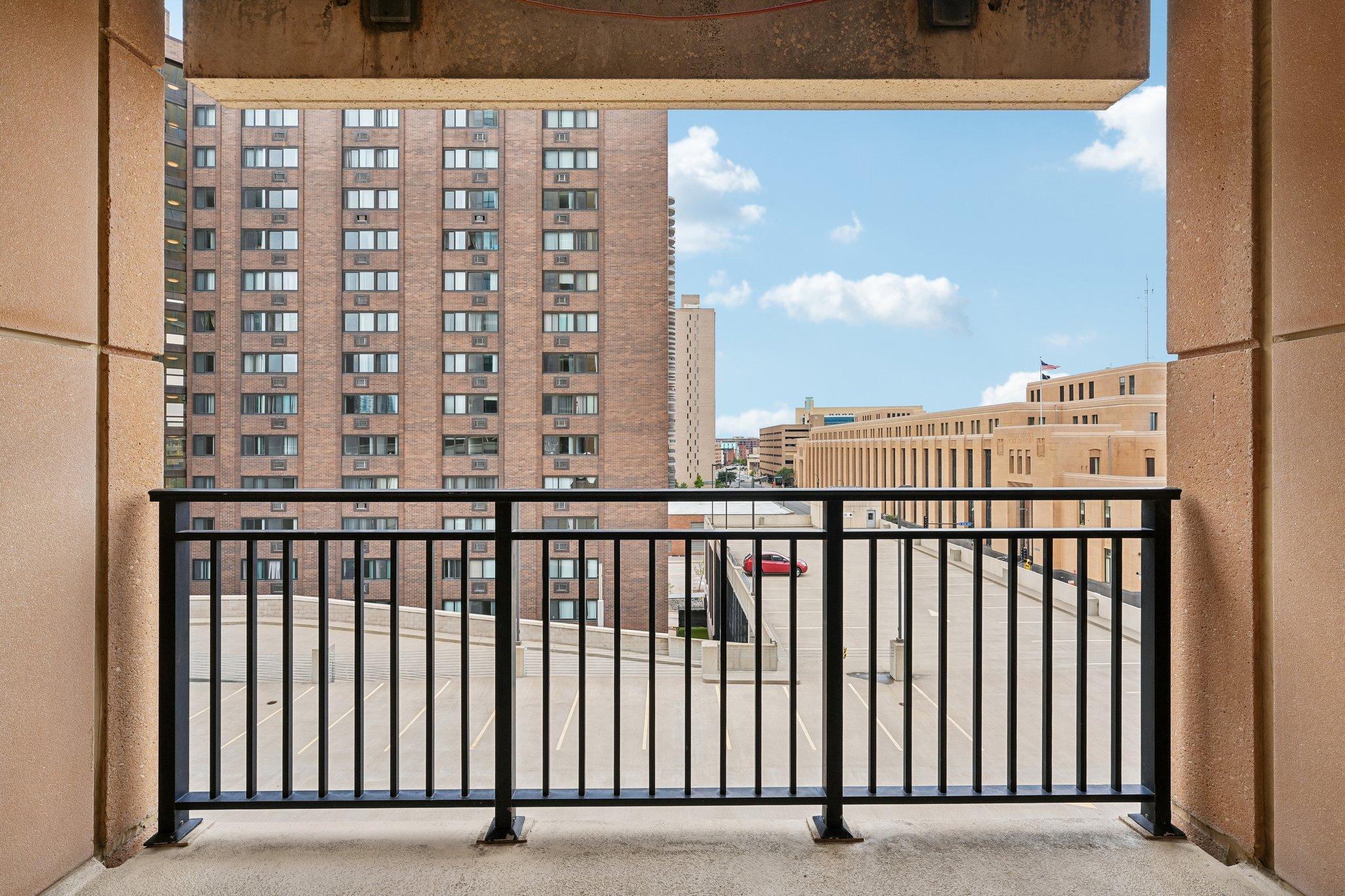 View of Residential at 100 3rd Avenue #504, Minneapolis MN 55401, Minneapolis (32 of 61) - Mike Wilen | Minnesota Team Real Estate