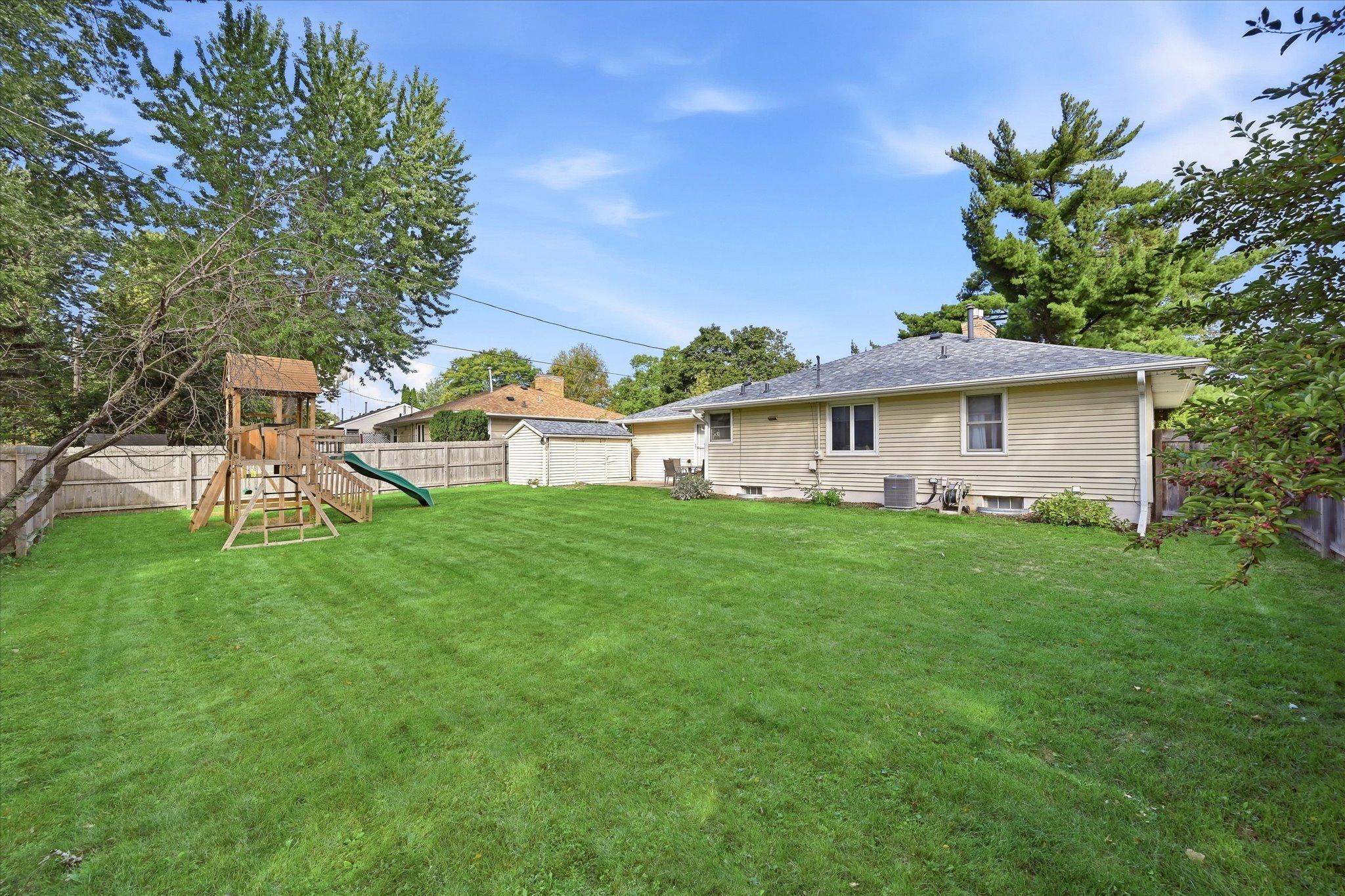 View of Residential at 6915 23rd Street, Saint Louis Park MN 55426, Saint Louis Park (3 of 10) - Mike Wilen | Minnesota Team Real Estate
