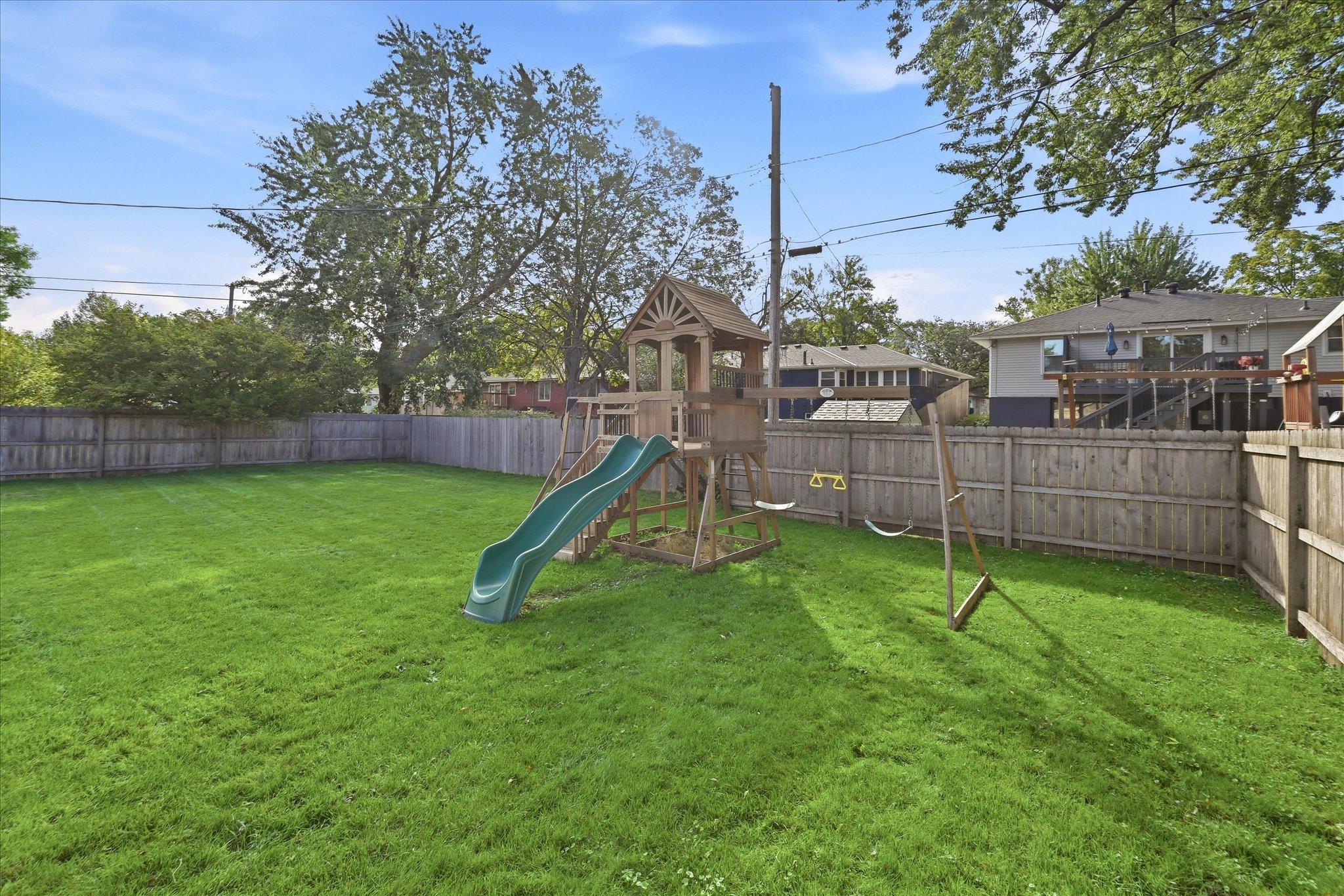 View of Residential at 6915 23rd Street, Saint Louis Park MN 55426, Saint Louis Park (6 of 10) - Mike Wilen | Minnesota Team Real Estate