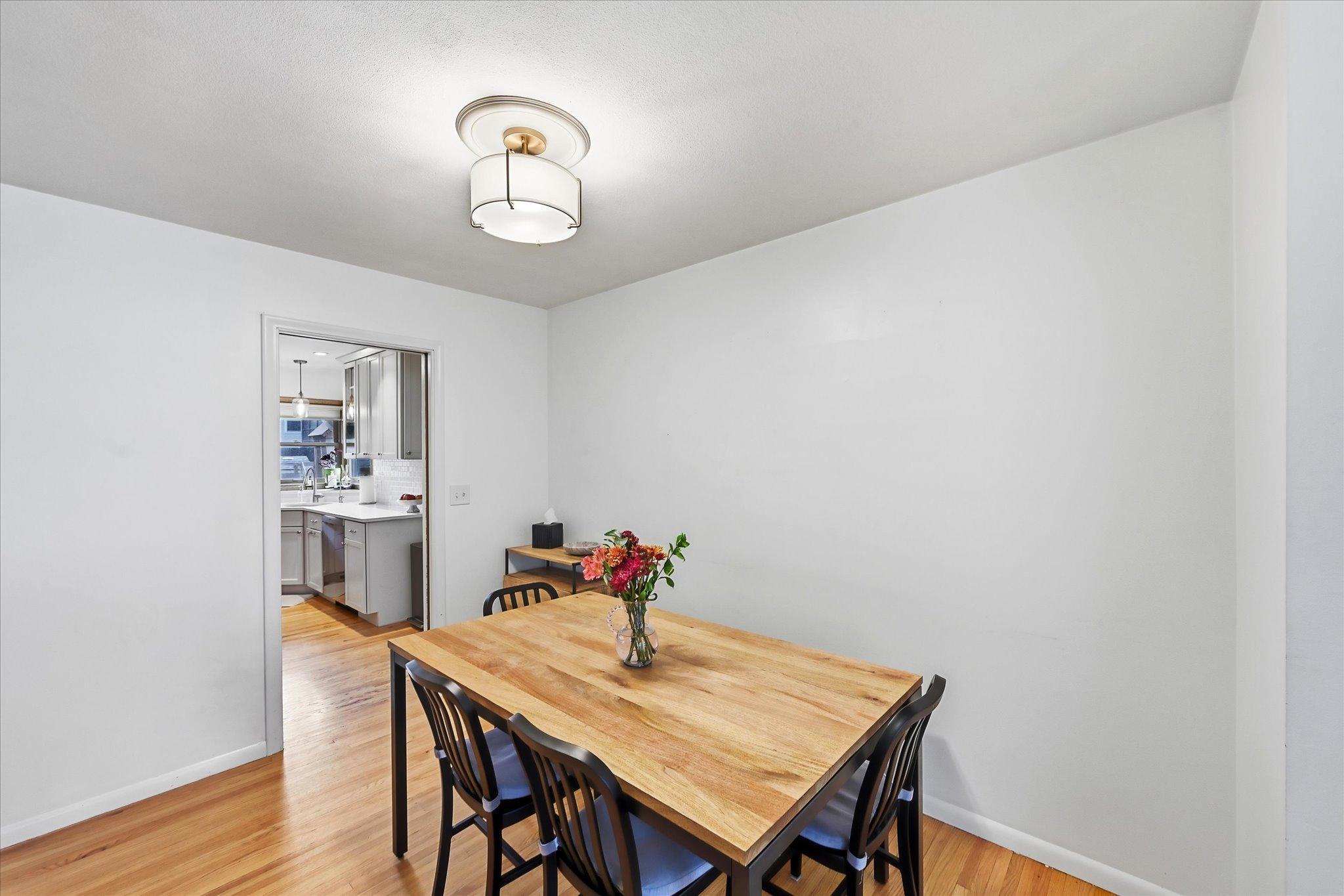 View of Residential at 6915 23rd Street, Saint Louis Park MN 55426, Saint Louis Park (7 of 30) - Mike Wilen | Minnesota Team Real Estate