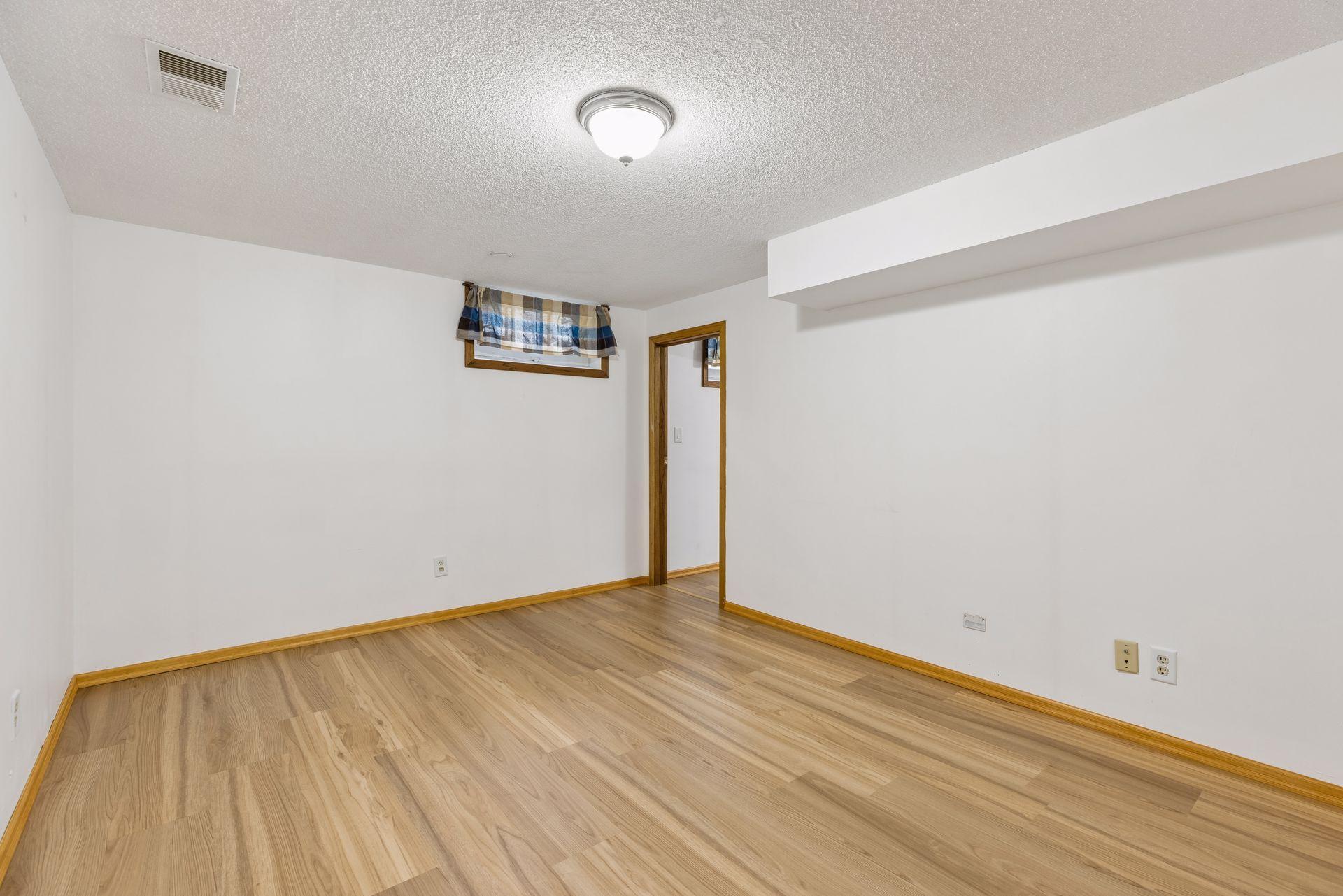 View of Residential at 3225 Florida Avenue, Saint Louis Park MN 55426, Saint Louis Park (25 of 49) - Mike Wilen | Minnesota Team Real Estate