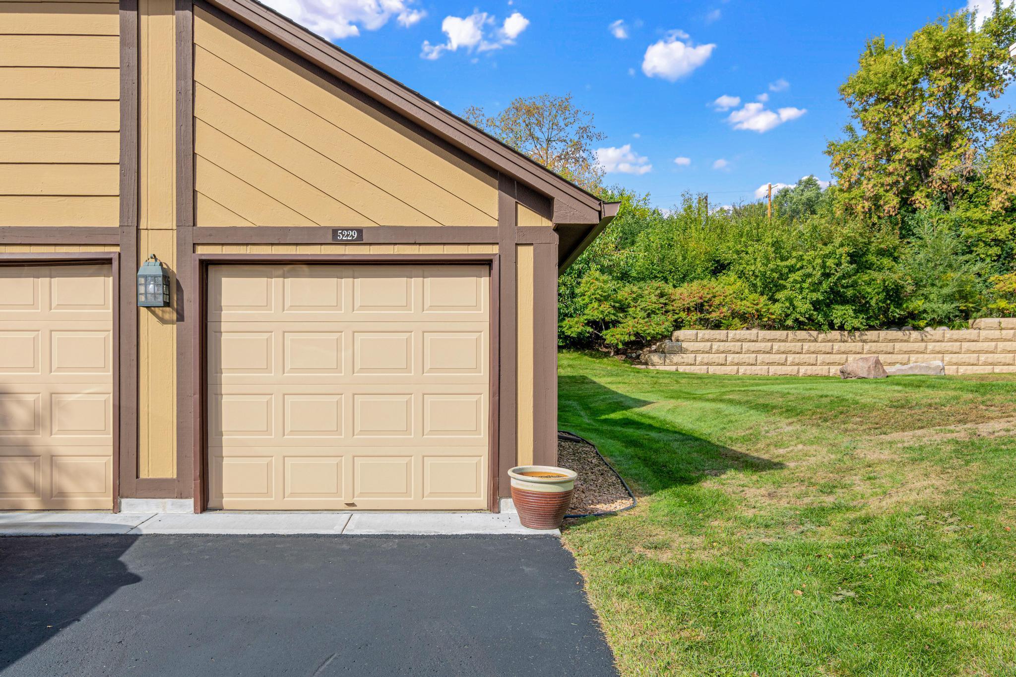 View of Residential at 5229 Balmoral Lane, Bloomington MN 55437, Bloomington (3 of 28) - Mike Wilen | Minnesota Team Real Estate