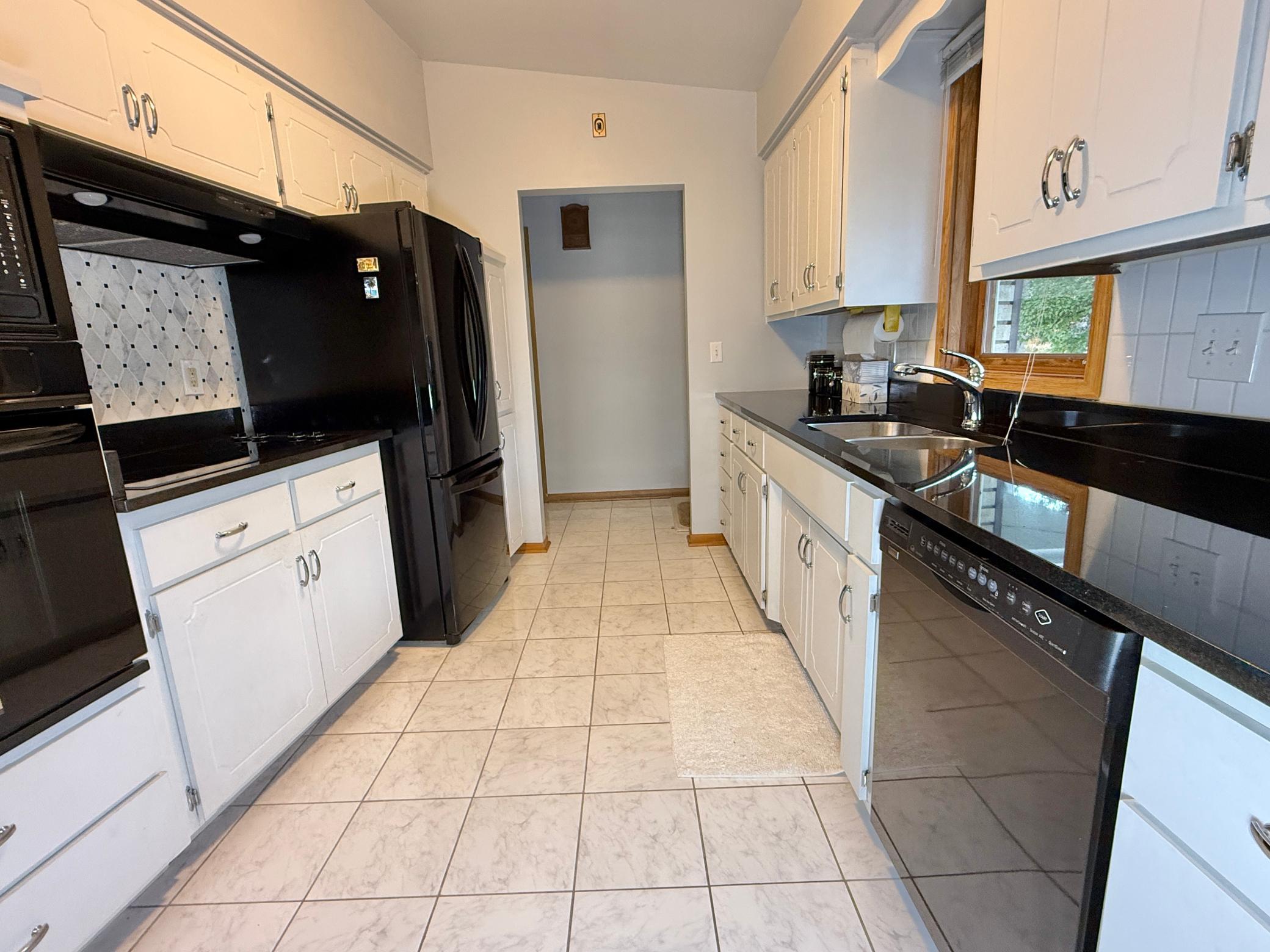 View of Residential at 6447 Westchester Circle, Golden Valley MN 55427, Golden Valley (18 of 56) - Mike Wilen | Minnesota Team Real Estate