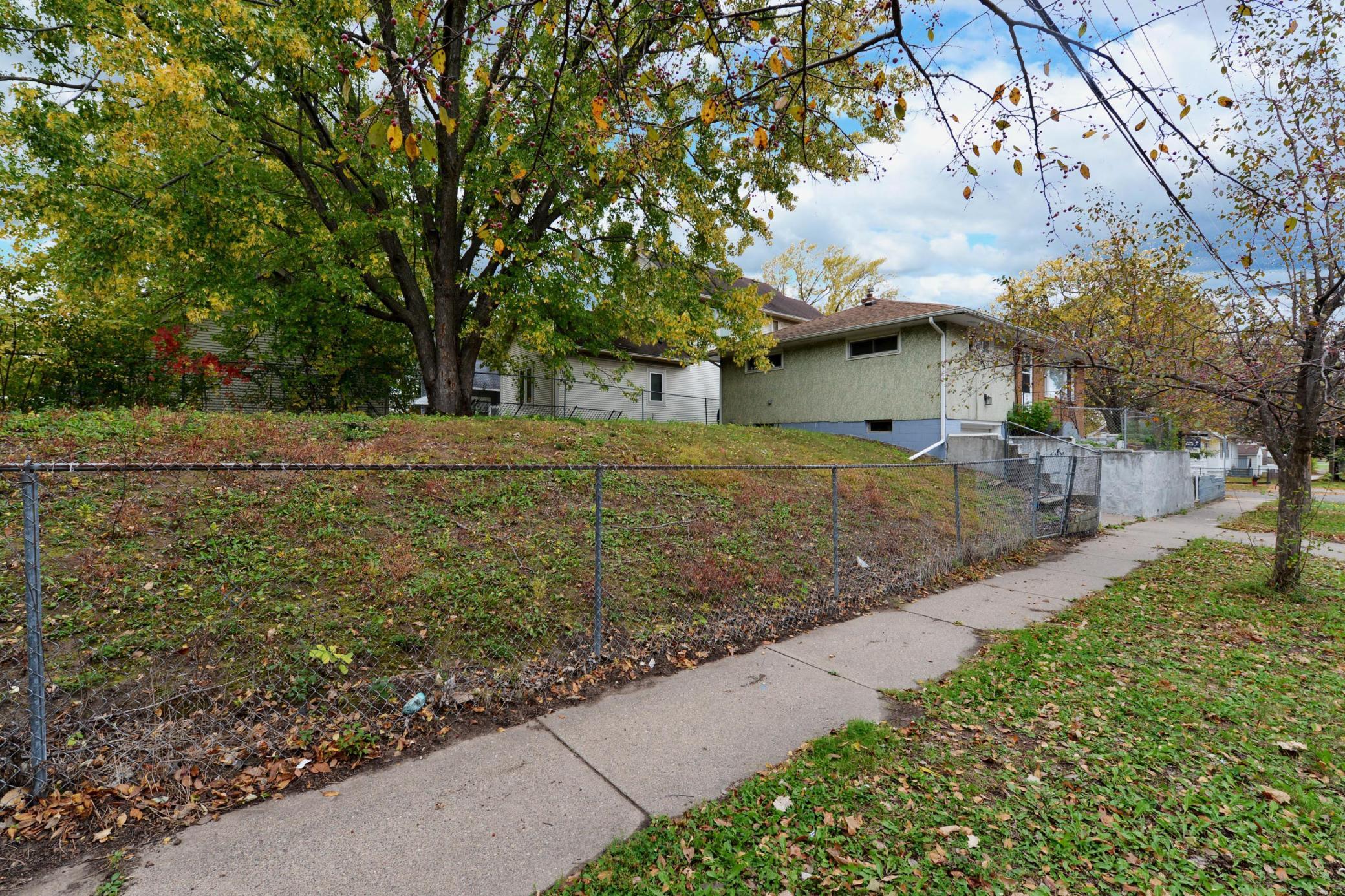 View of Residential at 215 Maple Street, Saint Paul MN 55106, Saint Paul (25 of 29) - Mike Wilen | Minnesota Team Real Estate