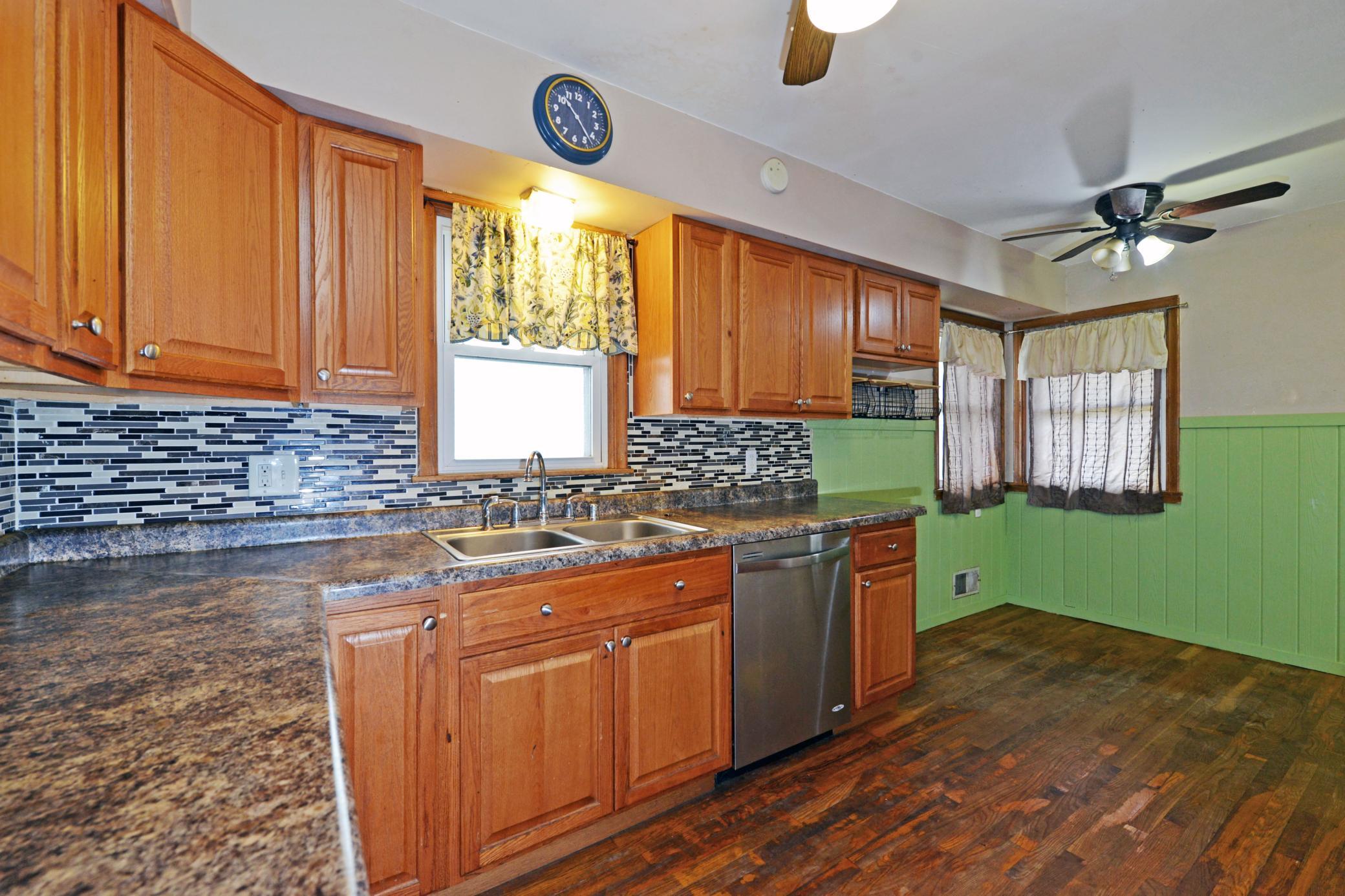 View of Residential at 215 Maple Street, Saint Paul MN 55106, Saint Paul (9 of 29) - Mike Wilen | Minnesota Team Real Estate