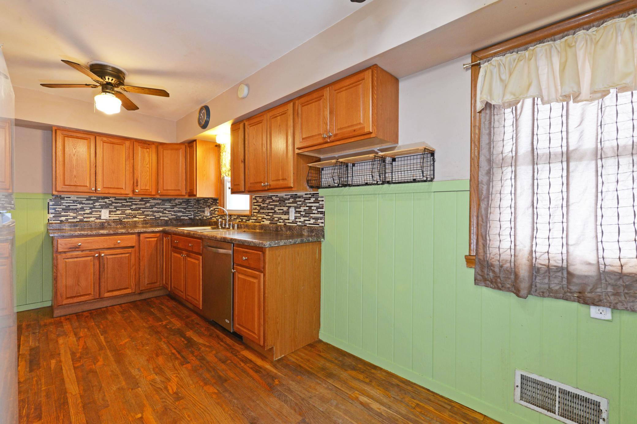 View of Residential at 215 Maple Street, Saint Paul MN 55106, Saint Paul (11 of 29) - Mike Wilen | Minnesota Team Real Estate
