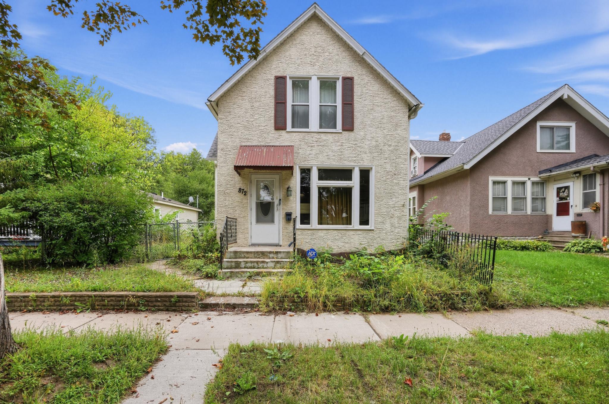 View of Single Family at 872 Lawson Avenue, Saint Paul - Mike Wilen | Minnesota Team Real Estate
