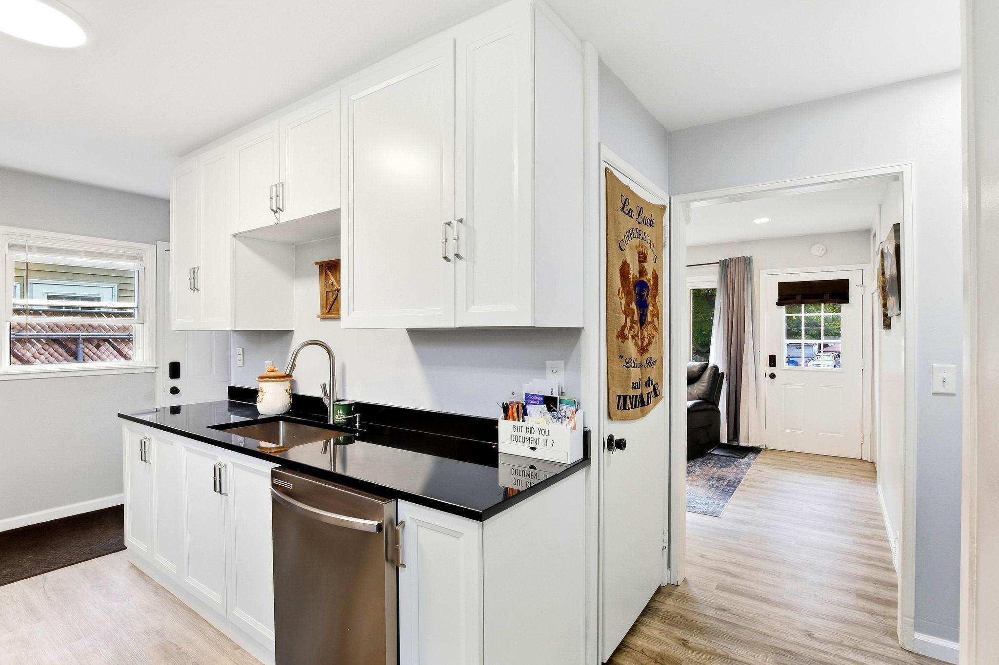 View of Residential at 1462 Hazelwood Street, Saint Paul MN 55106, Saint Paul (9 of 35) - Mike Wilen | Minnesota Team Real Estate
