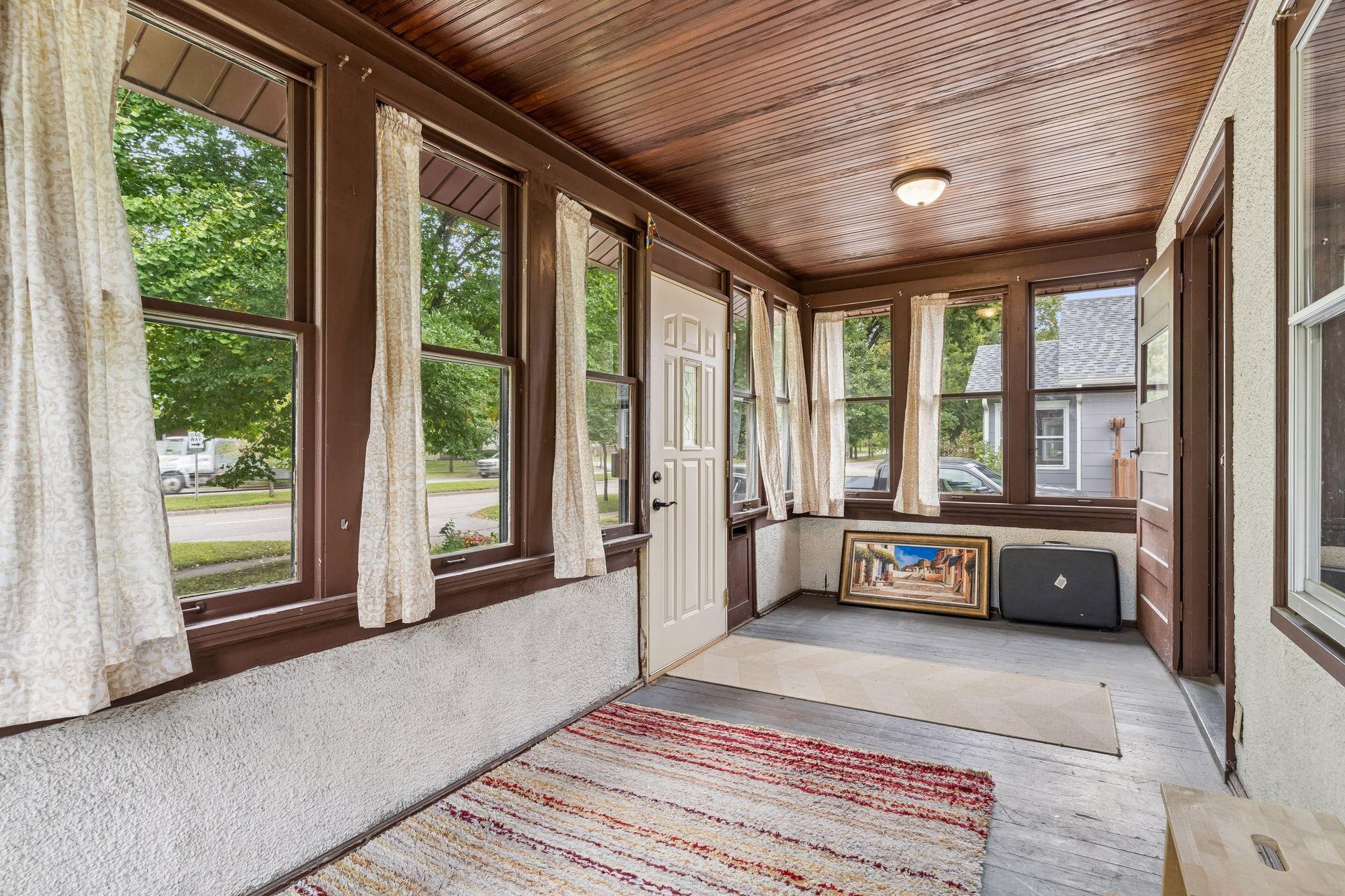 View of Residential at 524 Lexington Parkway, Saint Paul MN 55104, Saint Paul (24 of 32) - Mike Wilen | Minnesota Team Real Estate