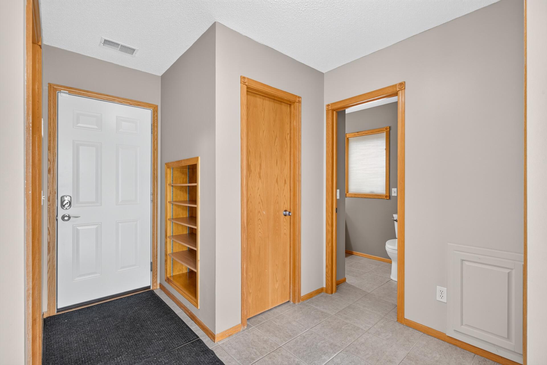 View of Residential at 6585 Promontory Drive, Eden Prairie MN 55346, Eden Prairie (22 of 46) - Mike Wilen | Minnesota Team Real Estate