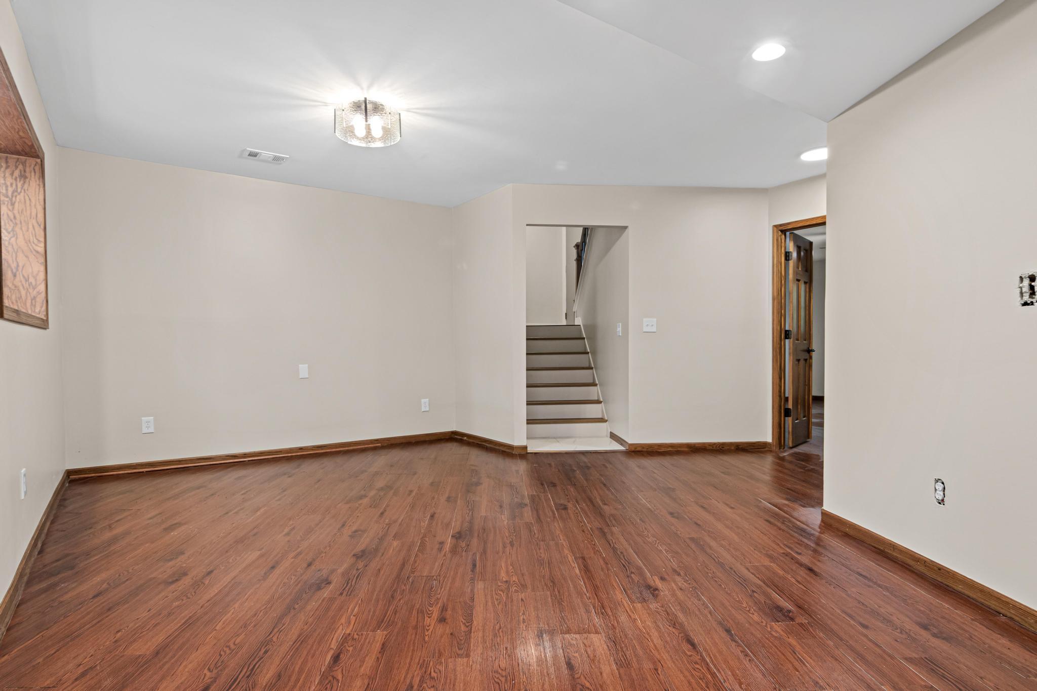 View of Residential at 2365 Hillwood Drive, Maplewood MN 55119, Maplewood (24 of 31) - Mike Wilen | Minnesota Team Real Estate