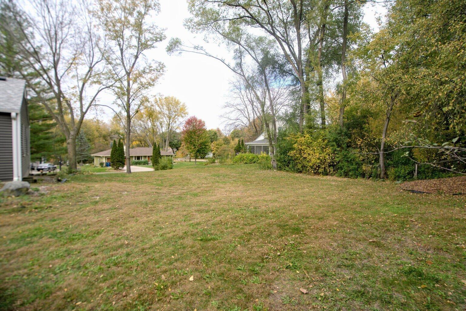 View of Residential at 13510 Knollway Drive, Minnetonka MN 55305, Minnetonka (7 of 10) - Mike Wilen | Minnesota Team Real Estate