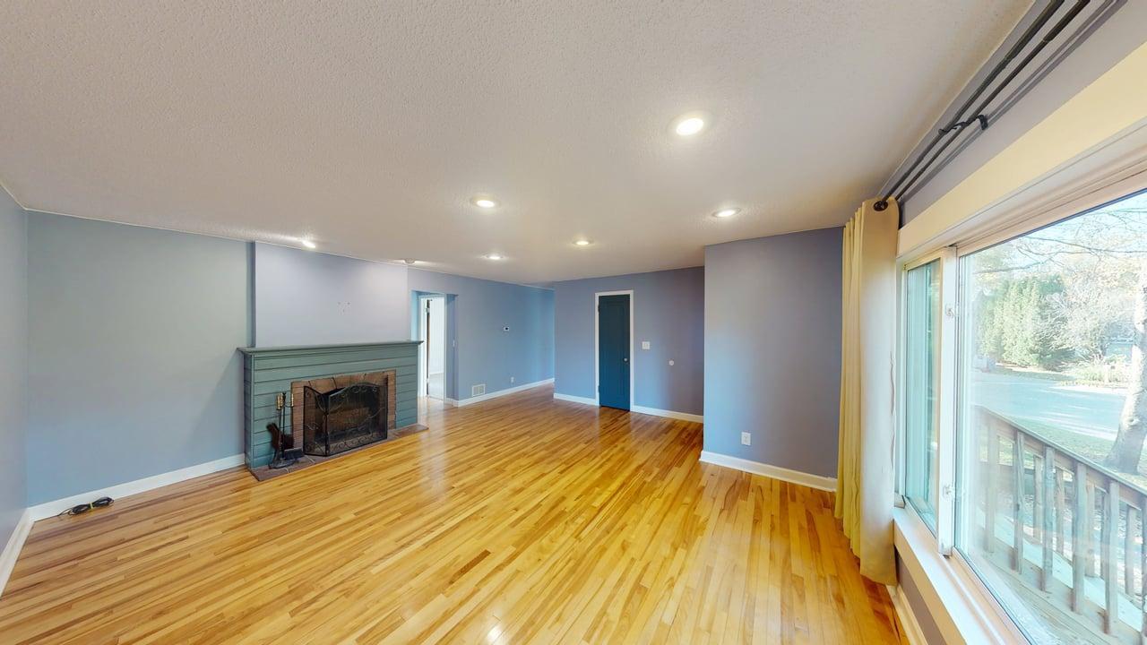 View of Residential at 13510 Knollway Drive, Minnetonka MN 55305, Minnetonka (3 of 30) - Mike Wilen | Minnesota Team Real Estate