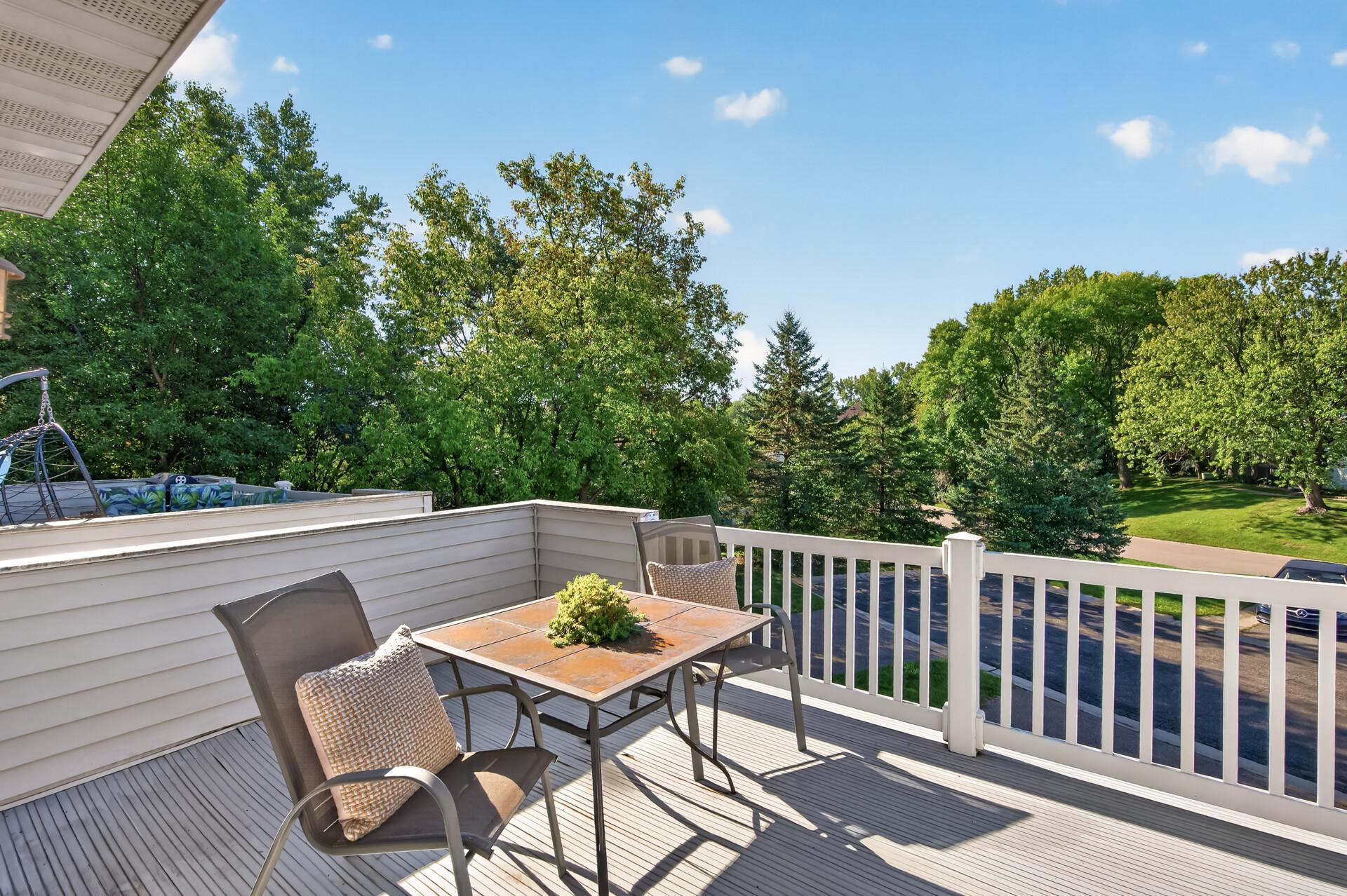 View of Residential at 4913 Grenwich Avenue, Oakdale MN 55128, Oakdale (8 of 31) - Mike Wilen | Minnesota Team Real Estate