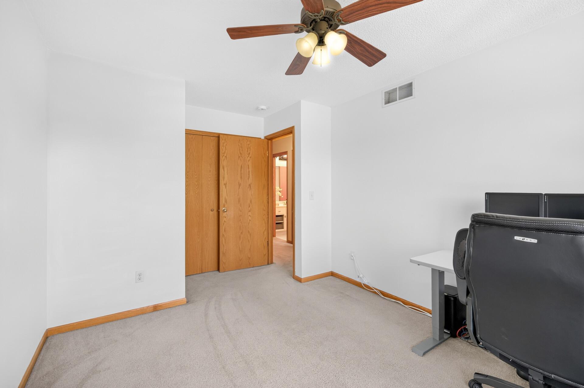 View of Residential at 4913 Grenwich Avenue, Oakdale MN 55128, Oakdale (15 of 31) - Mike Wilen | Minnesota Team Real Estate
