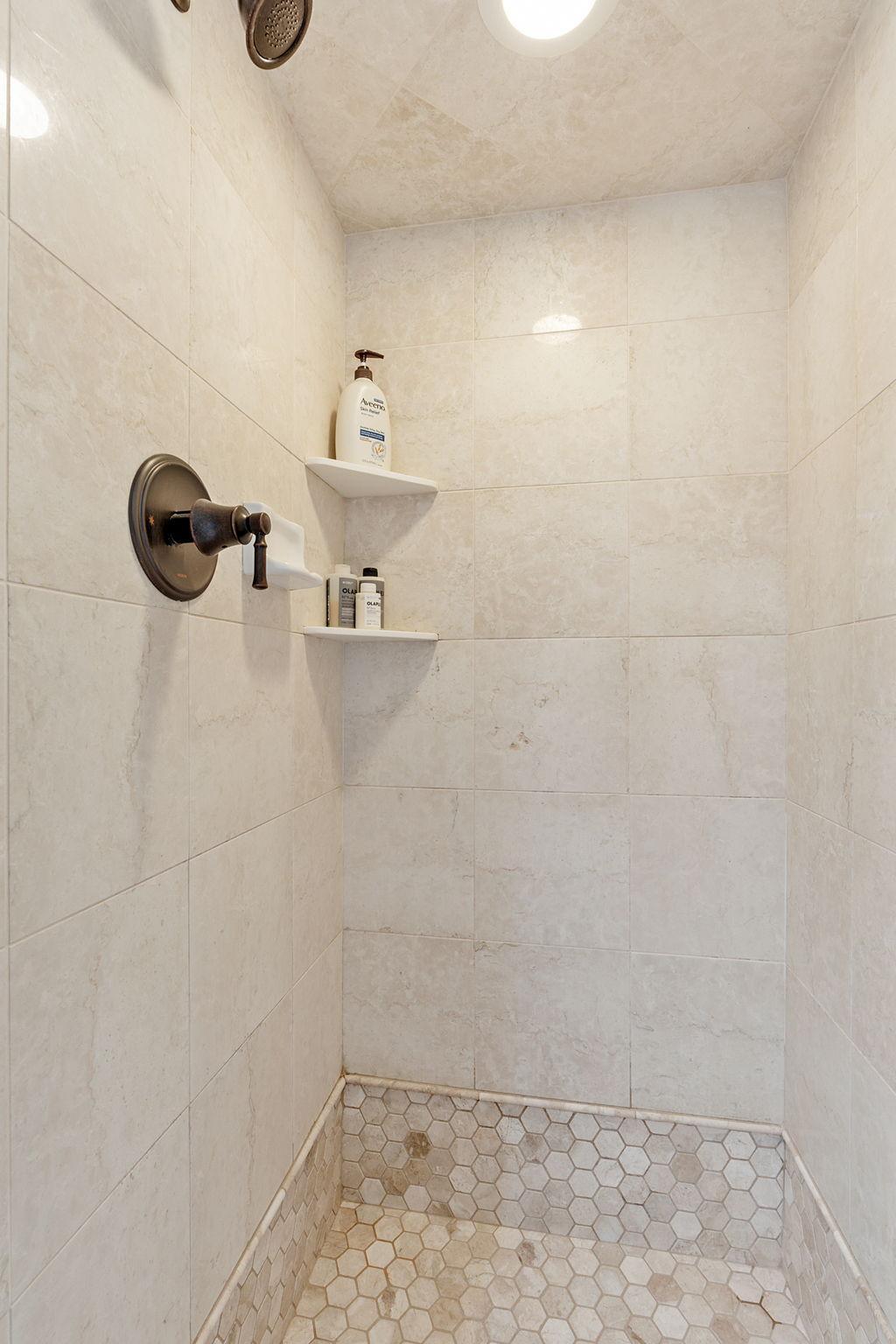 View of Residential at 408 Laurel Avenue #2, Saint Paul MN 55102, Saint Paul (36 of 54) - Mike Wilen | Minnesota Team Real Estate