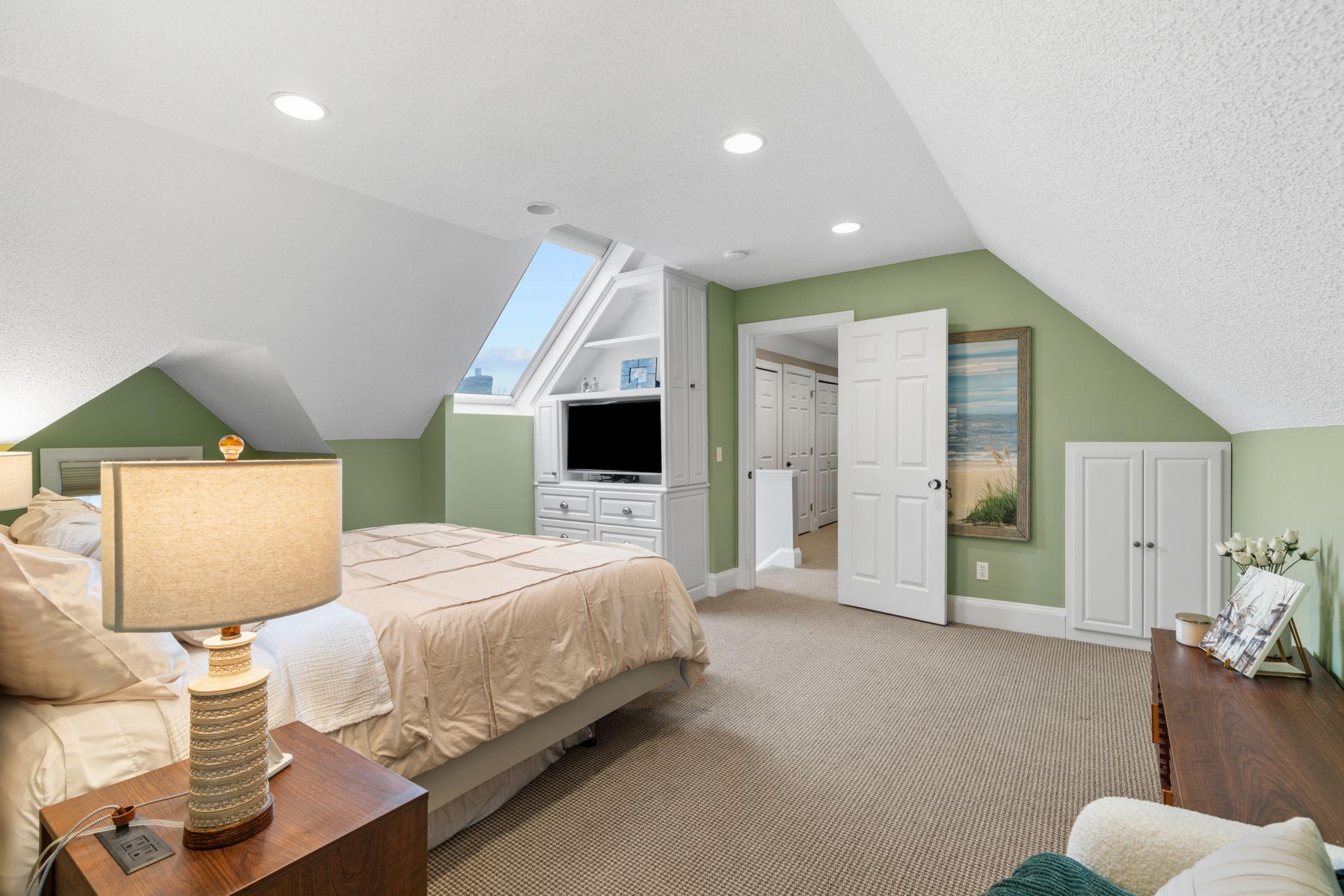 View of Residential at 408 Laurel Avenue #2, Saint Paul MN 55102, Saint Paul (30 of 54) - Mike Wilen | Minnesota Team Real Estate