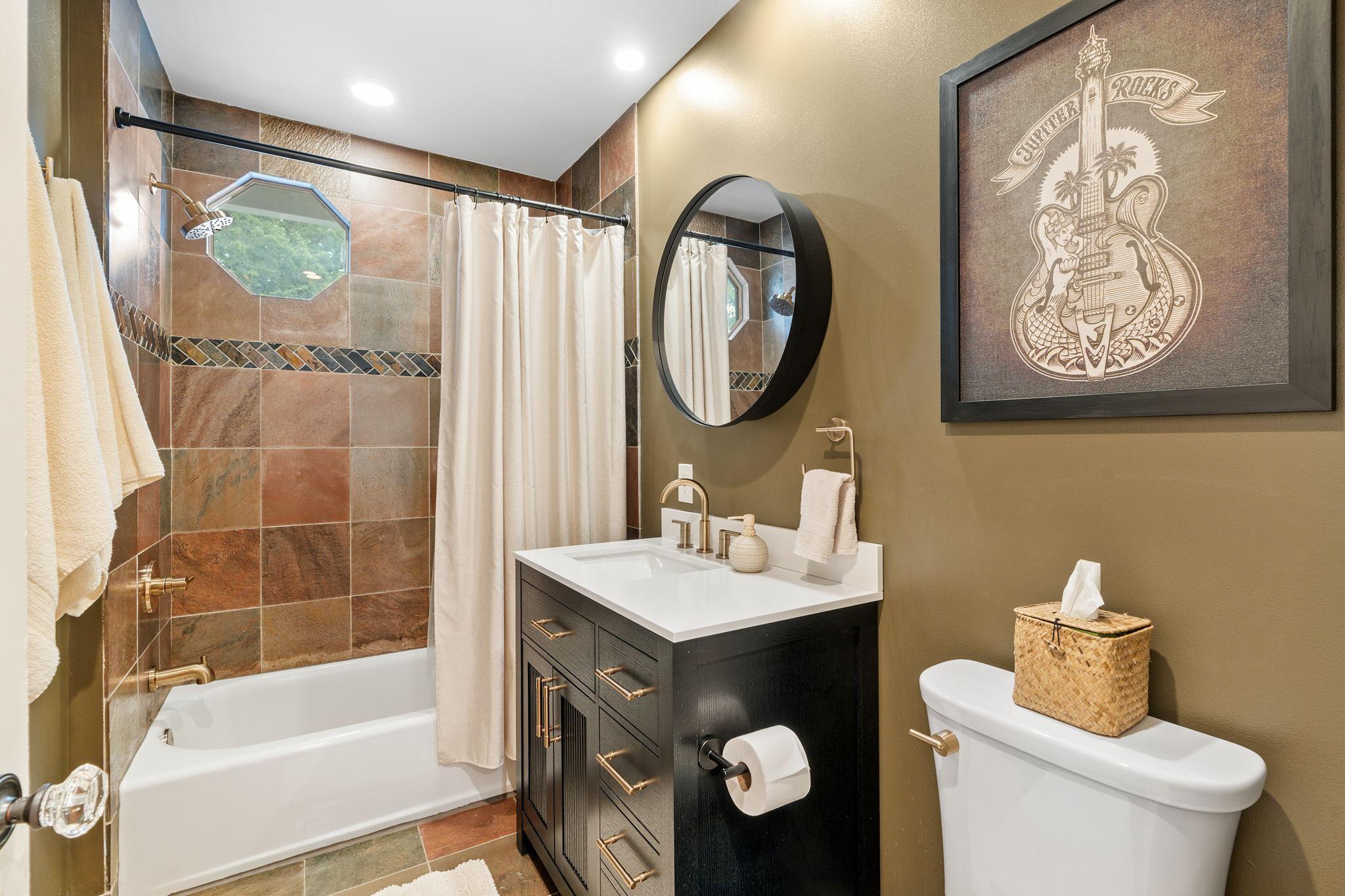 View of Residential at 408 Laurel Avenue #2, Saint Paul MN 55102, Saint Paul (23 of 54) - Mike Wilen | Minnesota Team Real Estate