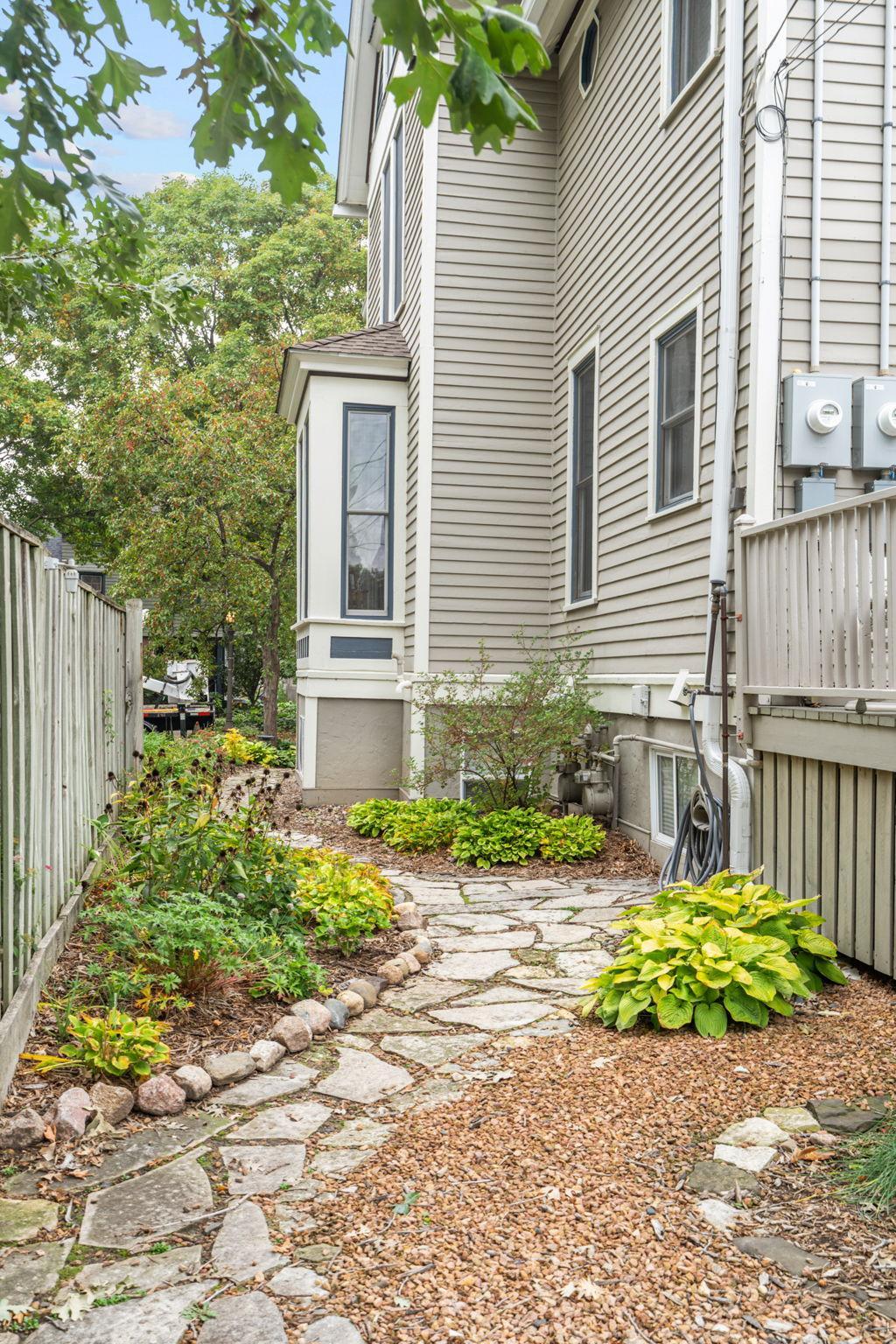 View of Residential at 408 Laurel Avenue #2, Saint Paul MN 55102, Saint Paul (44 of 54) - Mike Wilen | Minnesota Team Real Estate