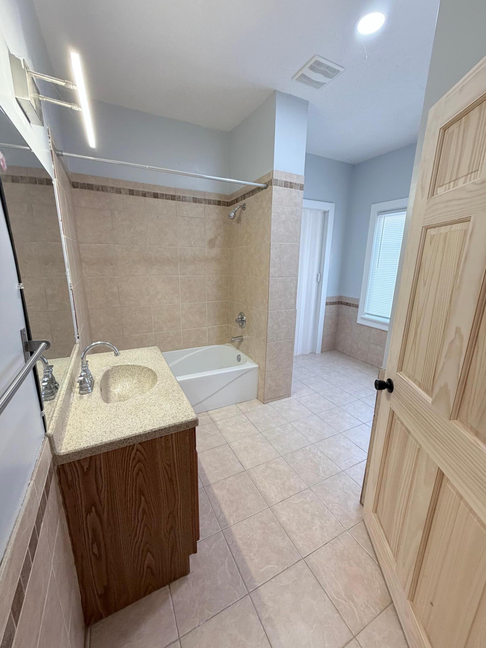 View of Residential at 929 Barclay Street, Saint Paul MN 55106, Saint Paul (19 of 43) - Mike Wilen | Minnesota Team Real Estate