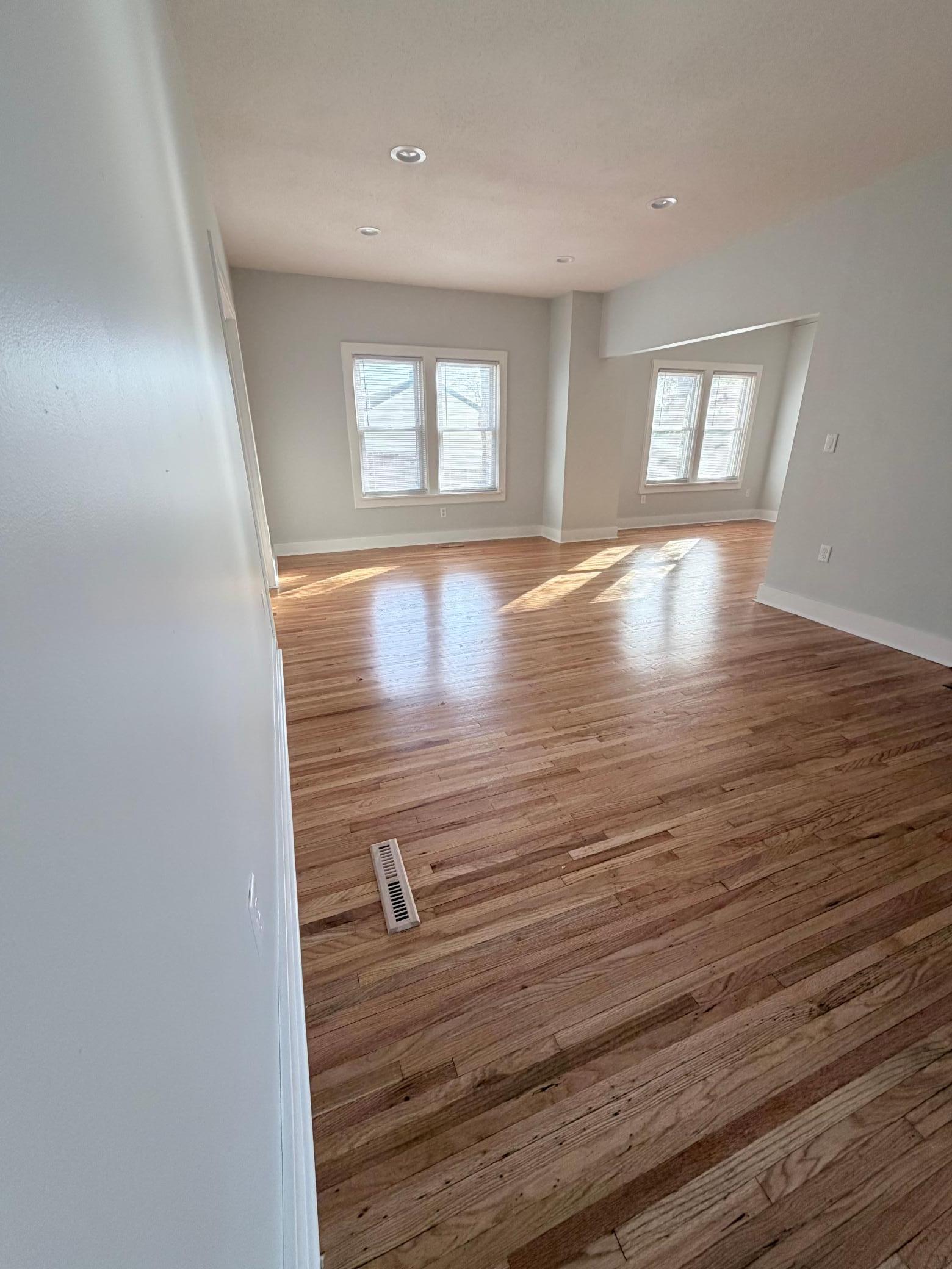 View of Residential at 929 Barclay Street, Saint Paul MN 55106, Saint Paul (7 of 43) - Mike Wilen | Minnesota Team Real Estate
