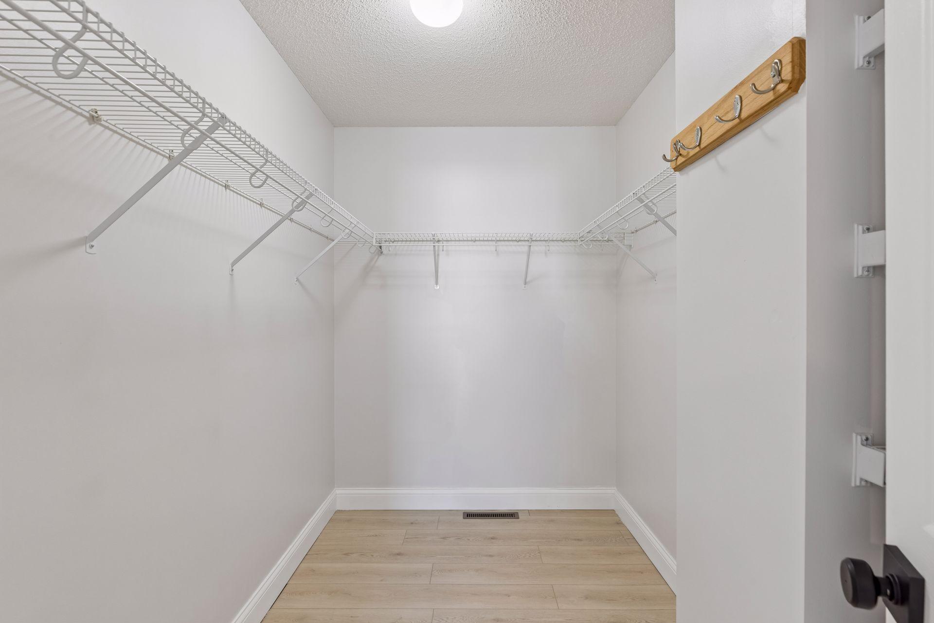 View of Residential at 3210 Juniper Circle #B, Woodbury MN 55125, Woodbury (33 of 38) - Mike Wilen | Minnesota Team Real Estate