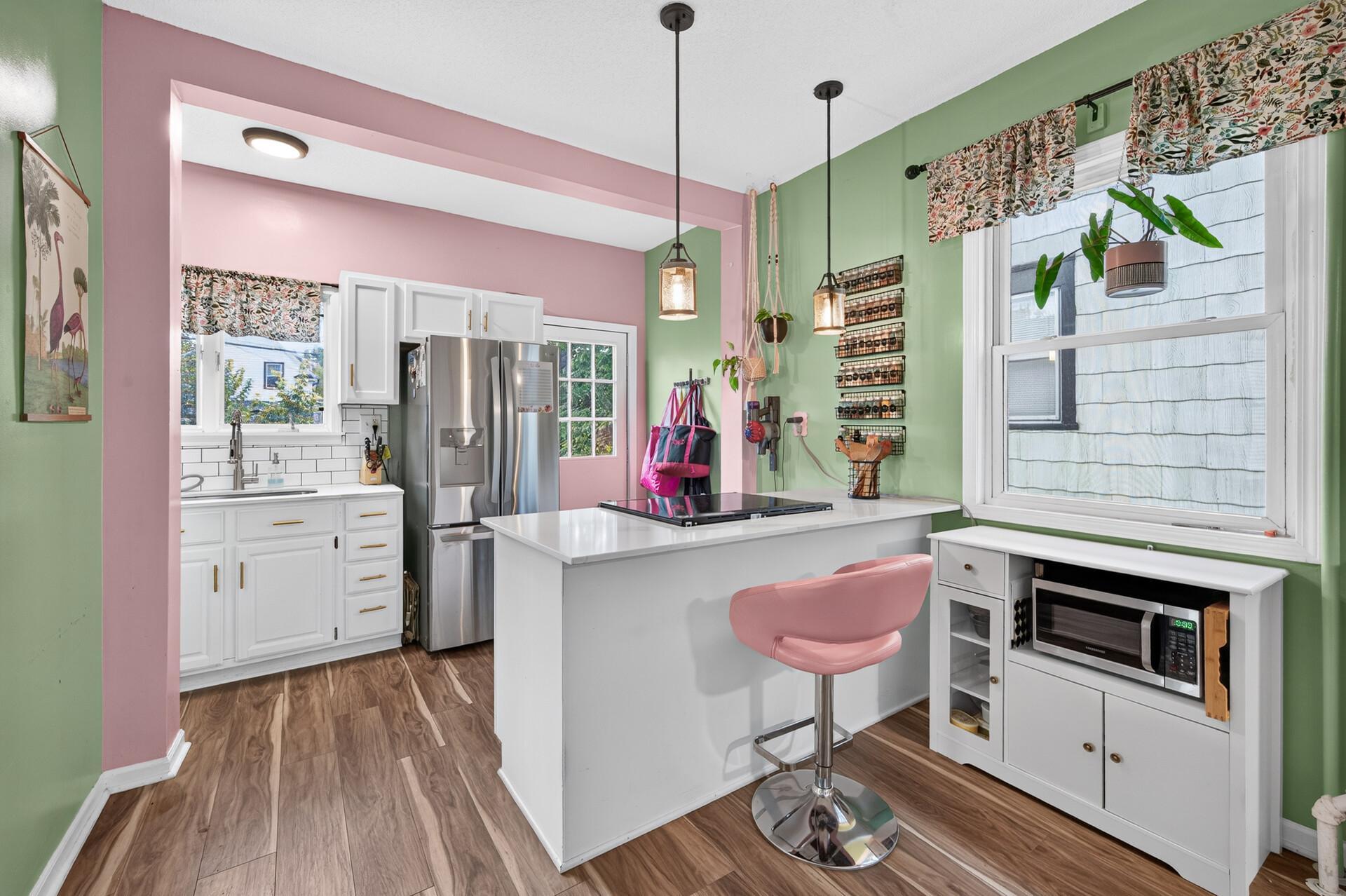 View of Single Family at 1640 Dayton Avenue, Saint Paul - Mike Wilen | Minnesota Team Real Estate