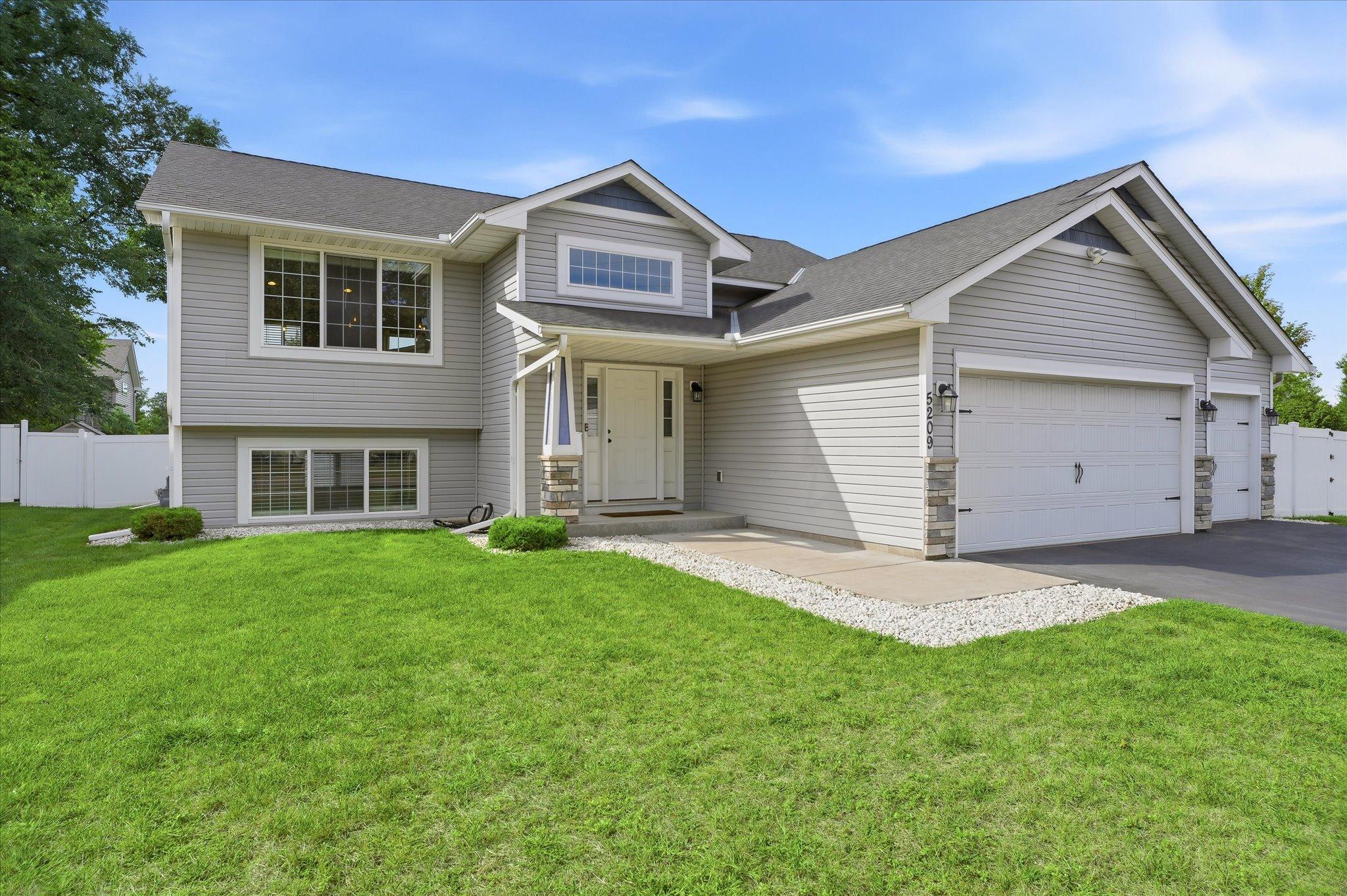 View of Residential at 5209 49th Avenue, Crystal MN 55429, Crystal (2 of 18) - Mike Wilen | Minnesota Team Real Estate