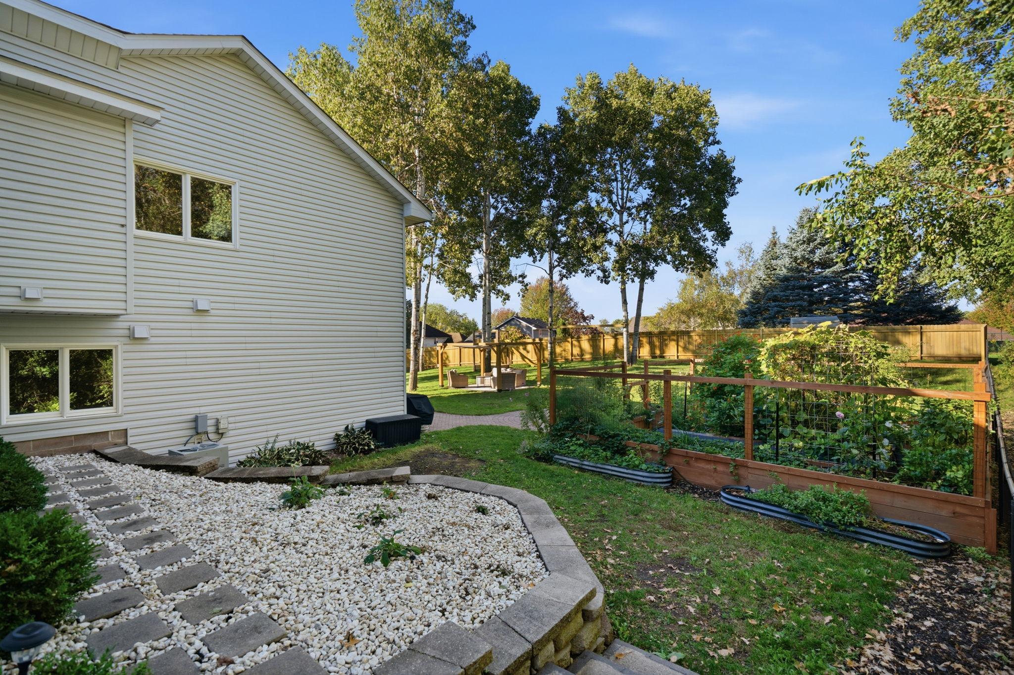 View of Residential at 857 Oday Street, Maplewood MN 55119, Maplewood (49 of 58) - Mike Wilen | Minnesota Team Real Estate
