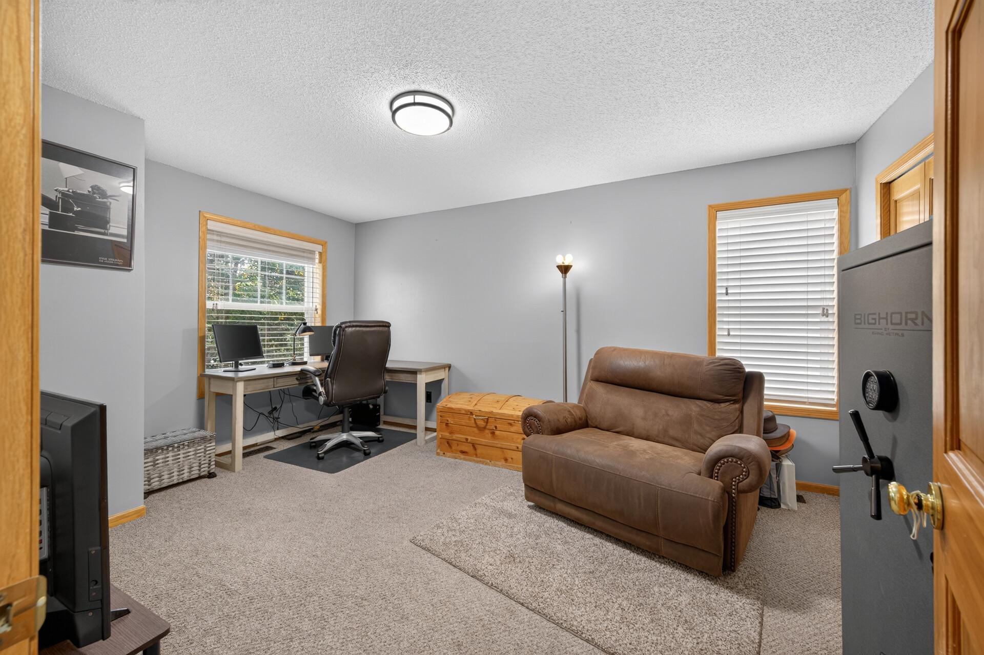 View of Residential at 10154 Country Club Curve, Woodbury MN 55129, Woodbury (15 of 21) - Mike Wilen | Minnesota Team Real Estate