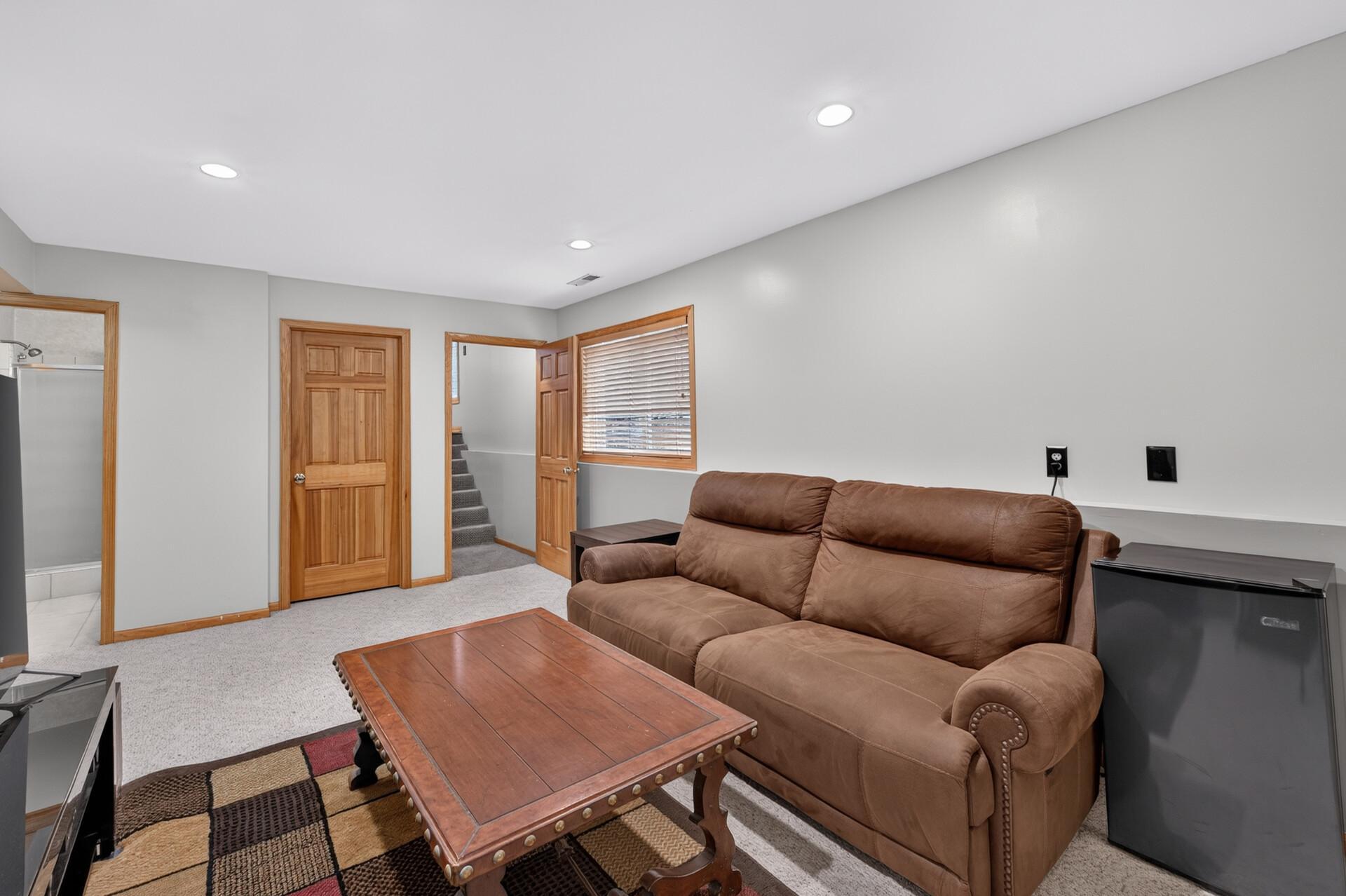 View of Residential at 10154 Country Club Curve, Woodbury MN 55129, Woodbury (10 of 21) - Mike Wilen | Minnesota Team Real Estate