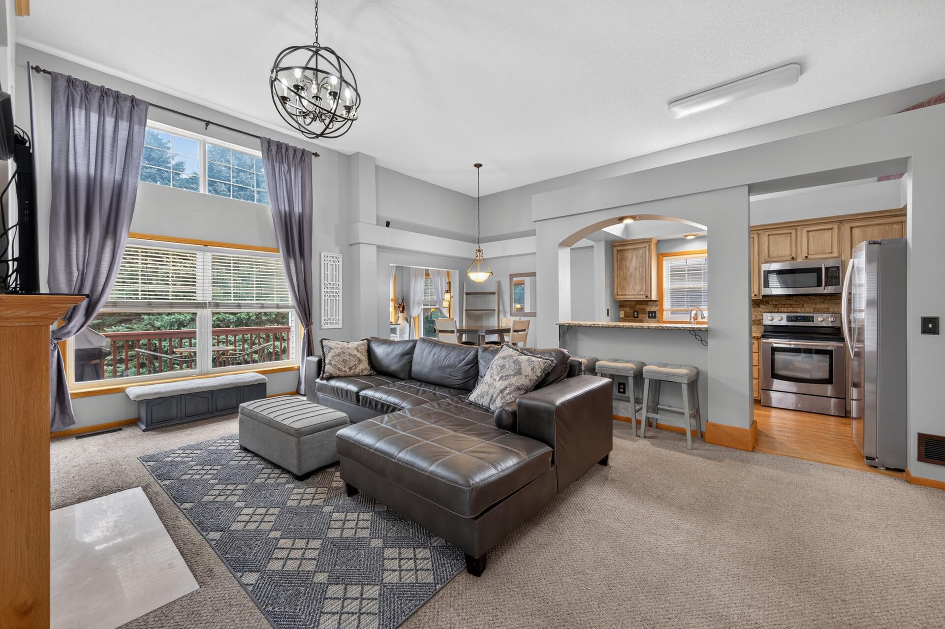 View of Residential at 10154 Country Club Curve, Woodbury MN 55129, Woodbury (4 of 21) - Mike Wilen | Minnesota Team Real Estate