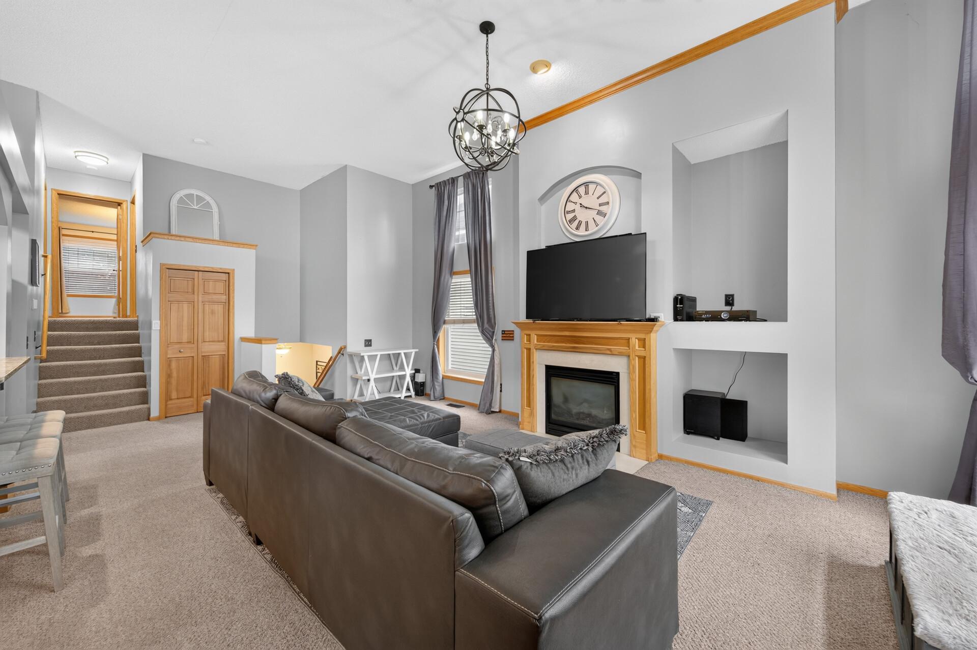 View of Residential at 10154 Country Club Curve, Woodbury MN 55129, Woodbury (5 of 21) - Mike Wilen | Minnesota Team Real Estate